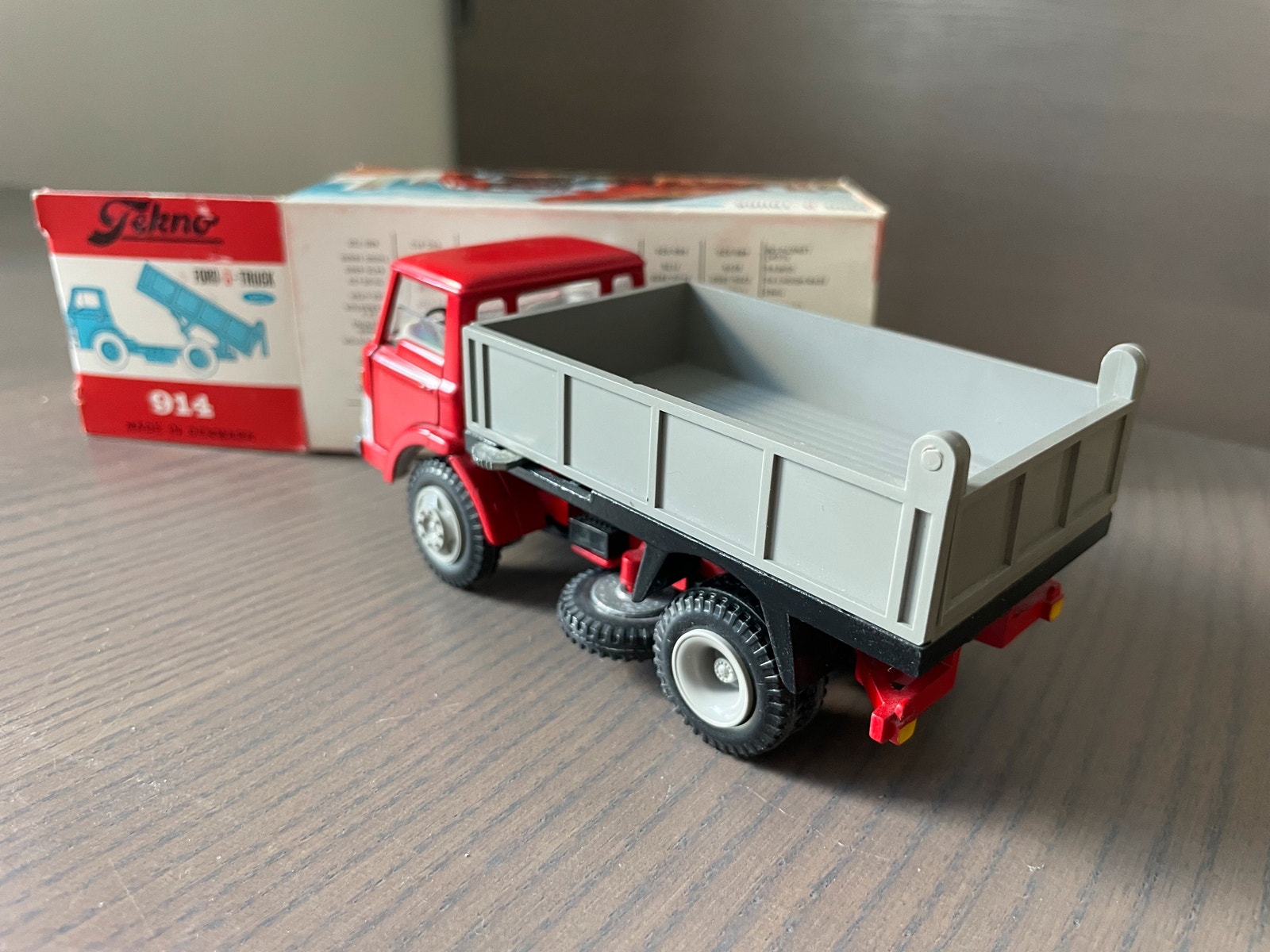 RARE TEKNO KIRK Denmark Camion Treuil Ford D 800 Metal 1/50 Depanneuse