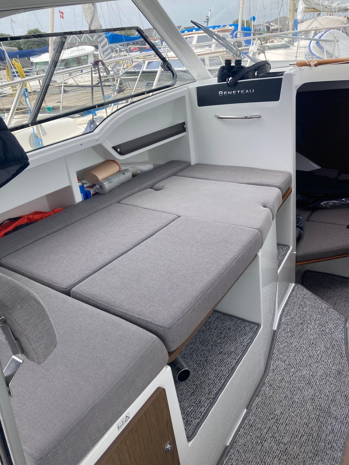 Beneteau Antares 8 2