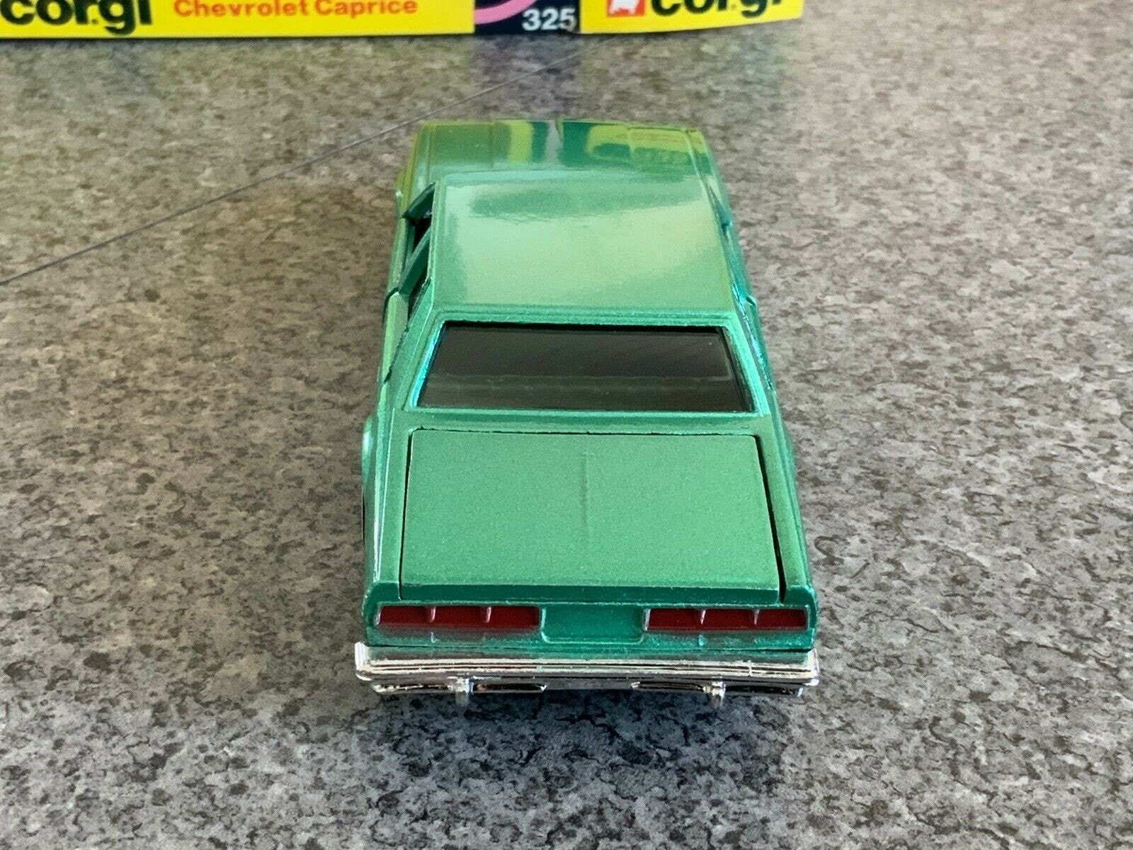 Corgi #325 Chevrolet Caprice 1979 - Échelle 1:36 - Vert - Comme Neuf