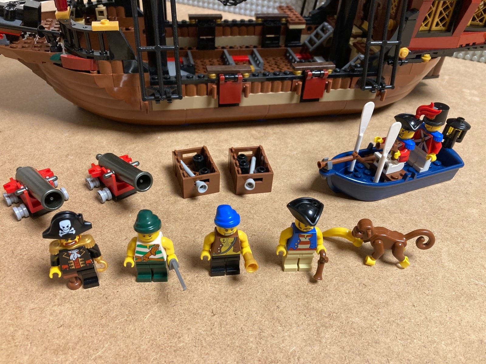 Lego Brickbeard's Bounty Minifigure Brickbeard LEGO