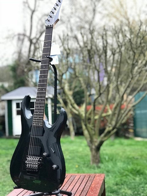Ibanez RGA220Z CYB Prestige　フジゲン製 Ibanez Prestige RGA220z CYW Made In Japan 2009 - YouTube