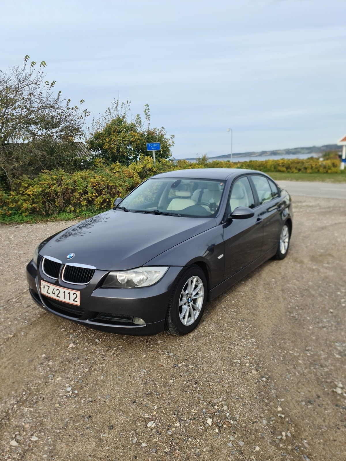 BMW 320i 1