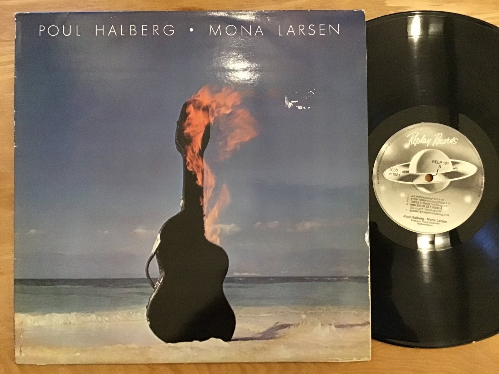 LP, Mona Larsen & Poul Halberg , Ulven og høgen | DBA