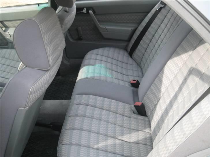 Mercedes 190 til salg hos Nabilli