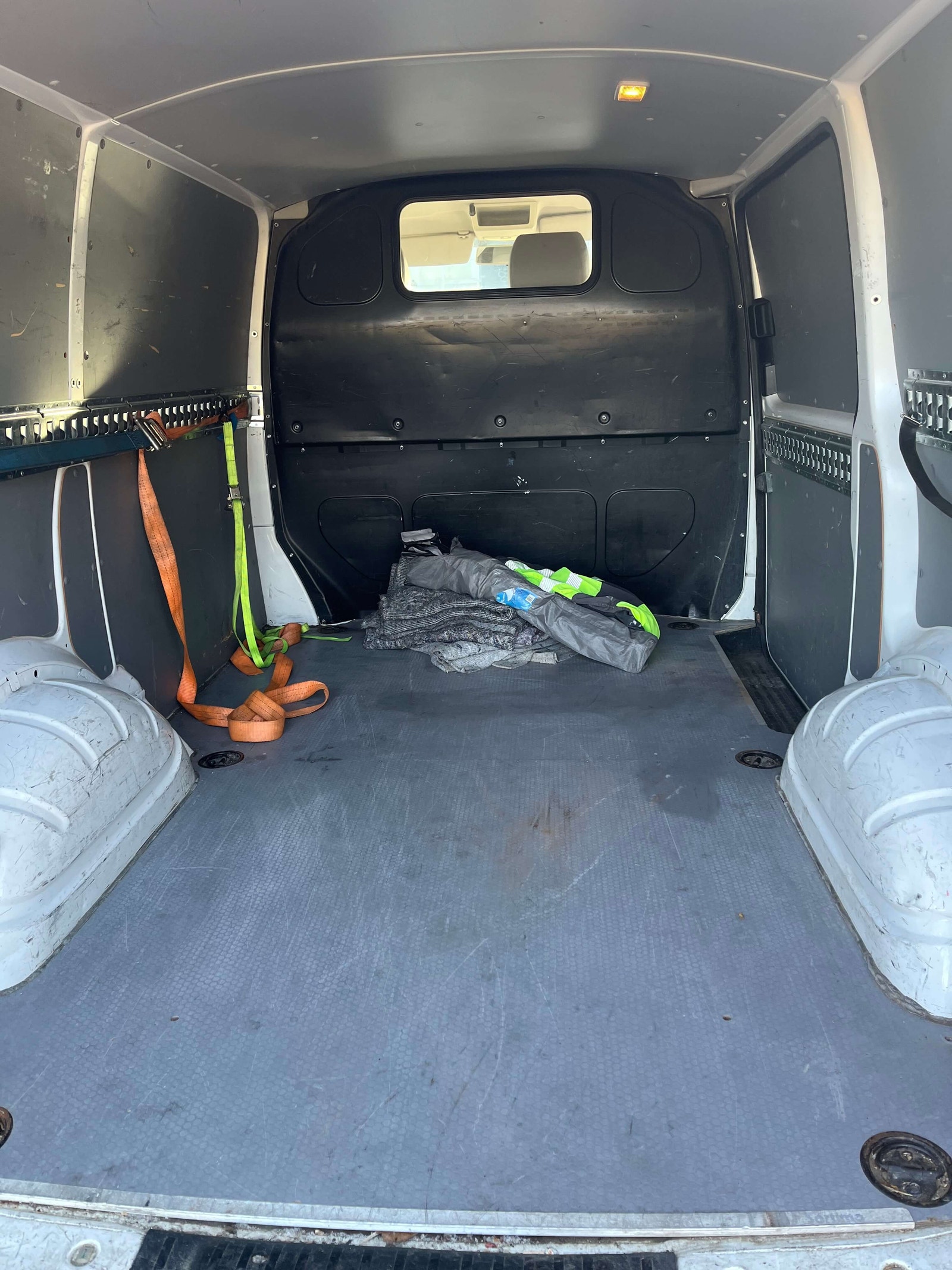 VW Transporter til salg hos Nabilli