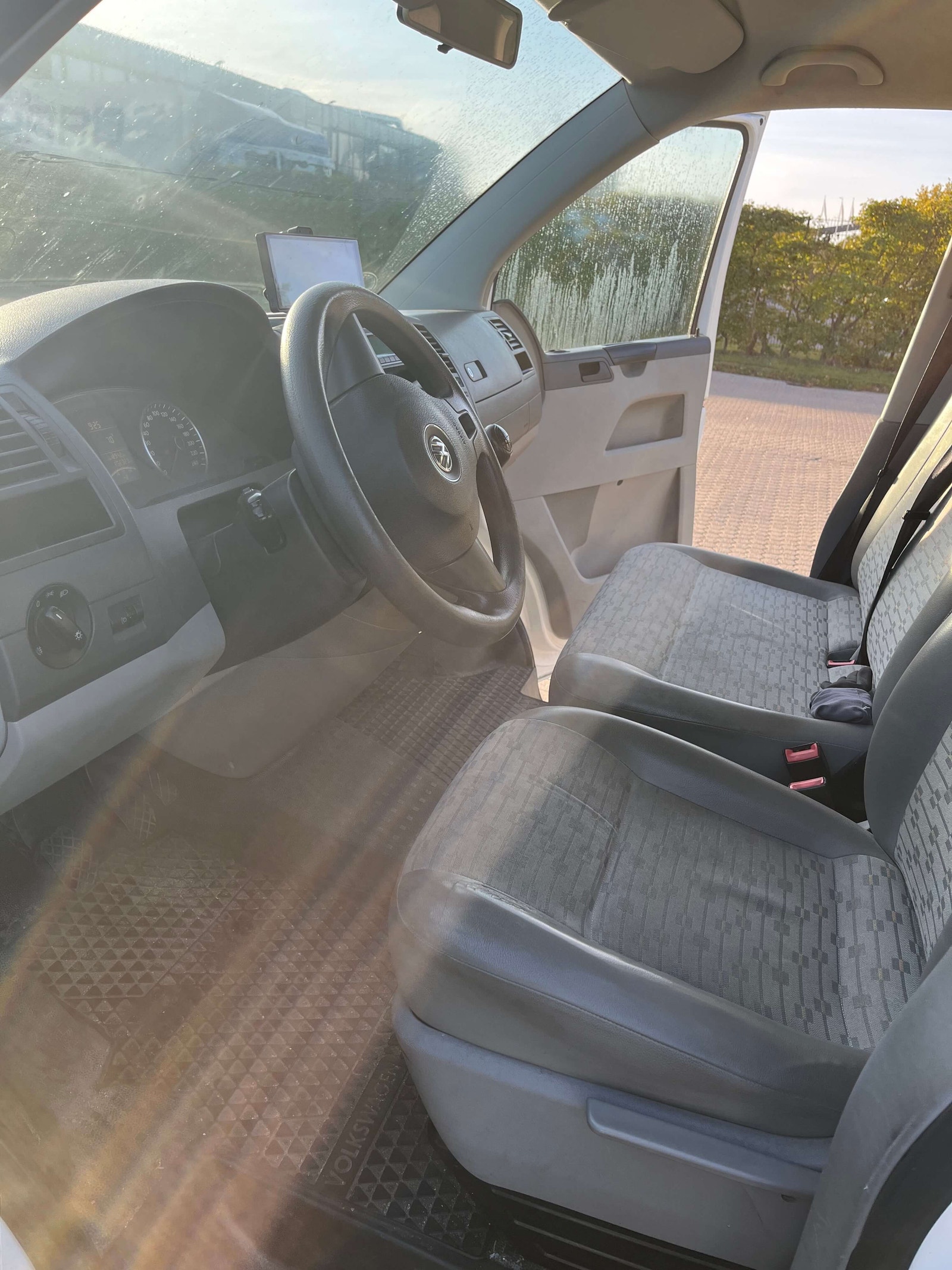 VW Transporter til salg hos Nabilli