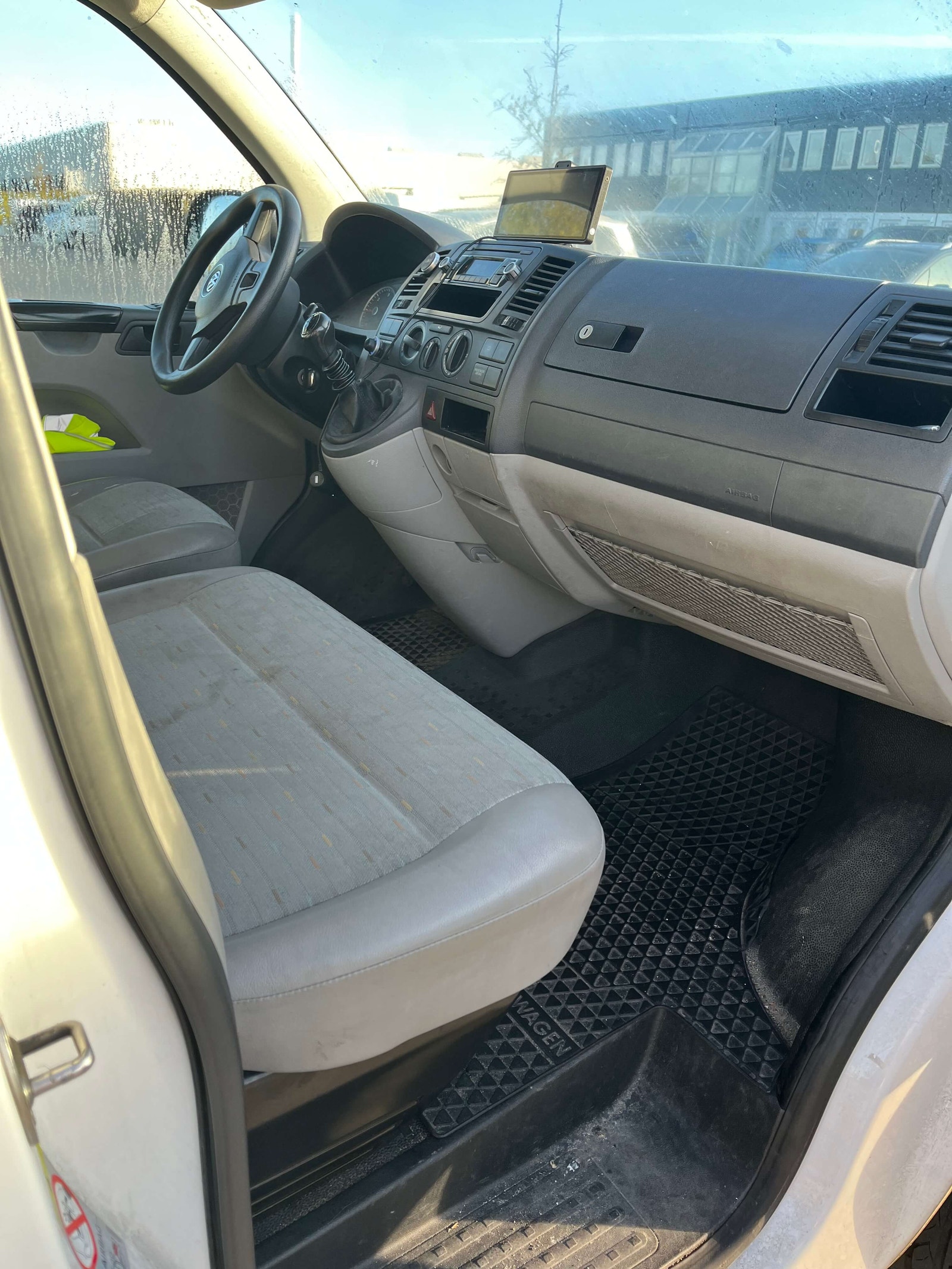 VW Transporter til salg hos Nabilli