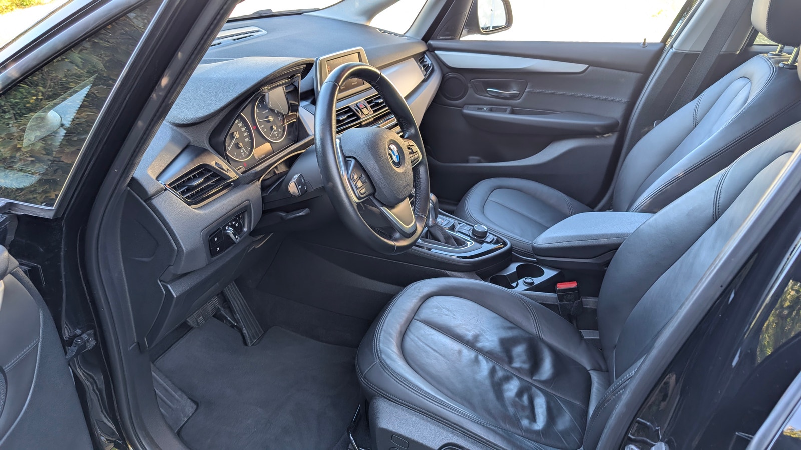 BMW 225i til salg hos Nabilli