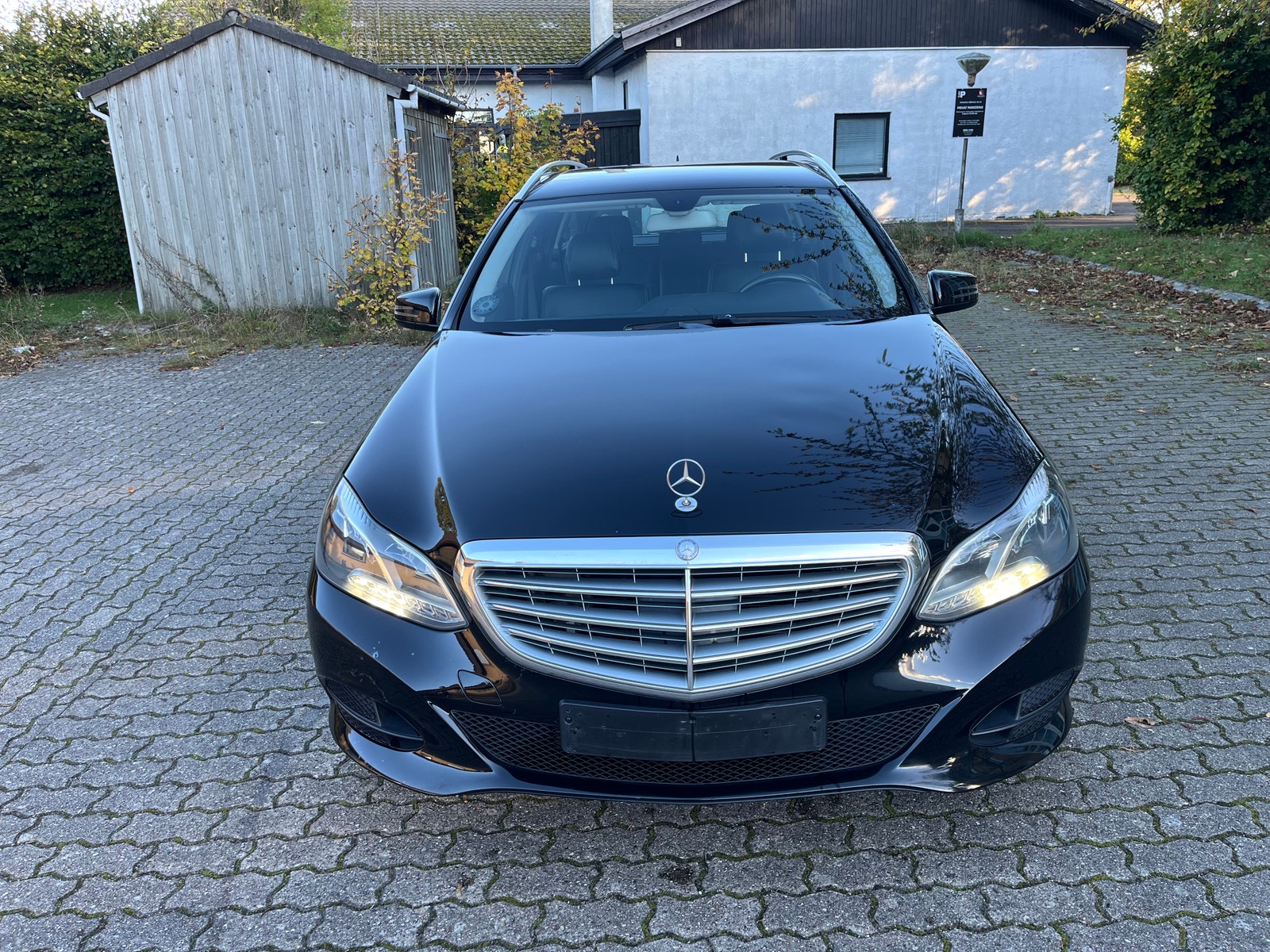 Mercedes E200 til salg hos Nabilli