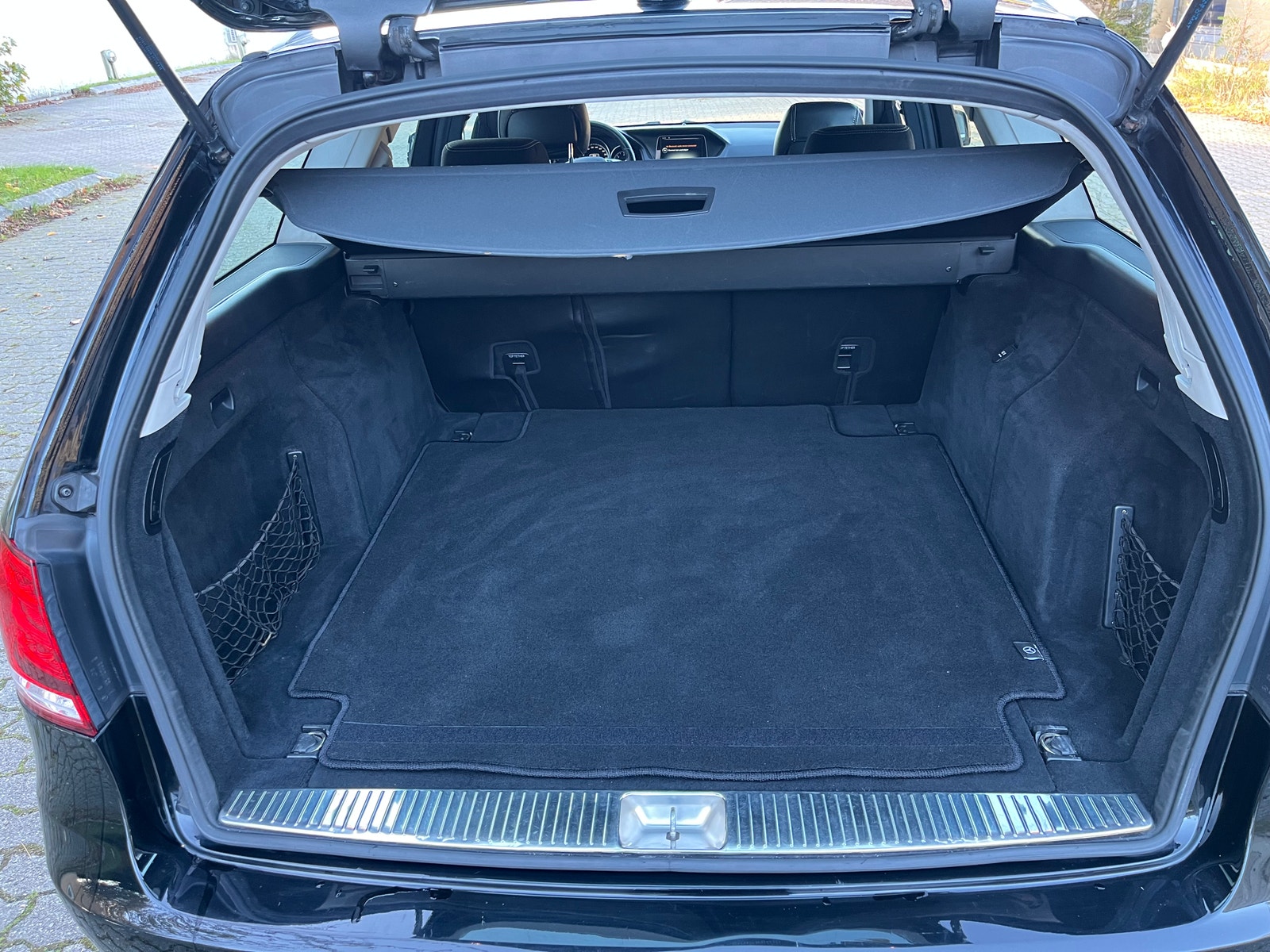 Mercedes E200 til salg hos Nabilli