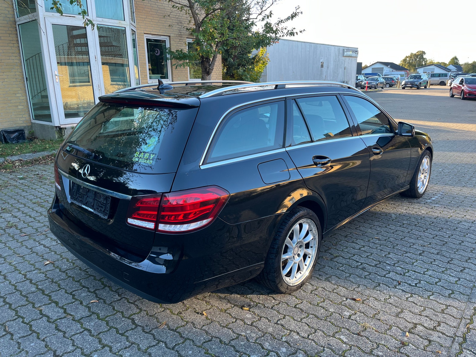 Mercedes E200 til salg hos Nabilli