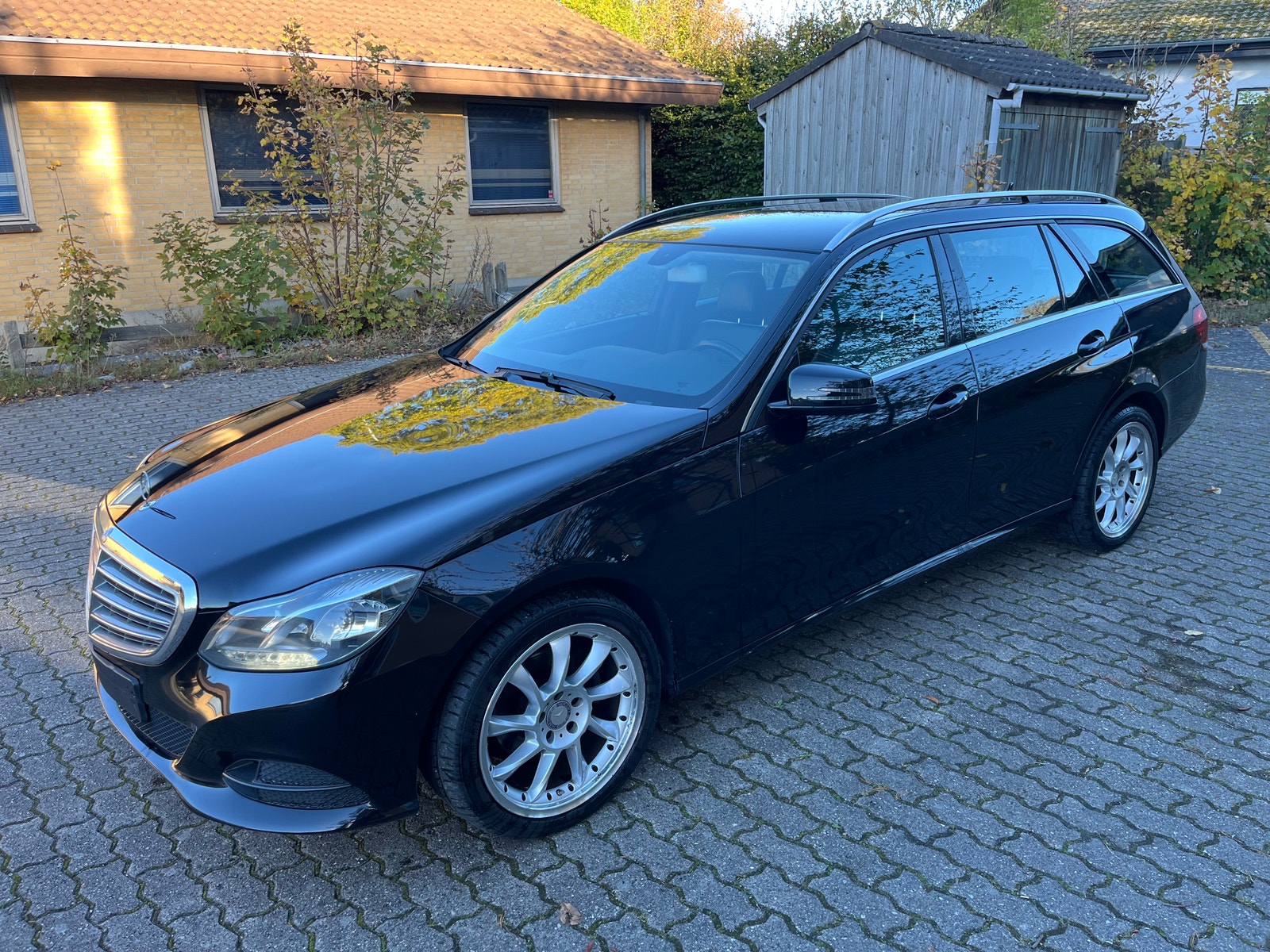 Mercedes E200 til salg hos Nabilli
