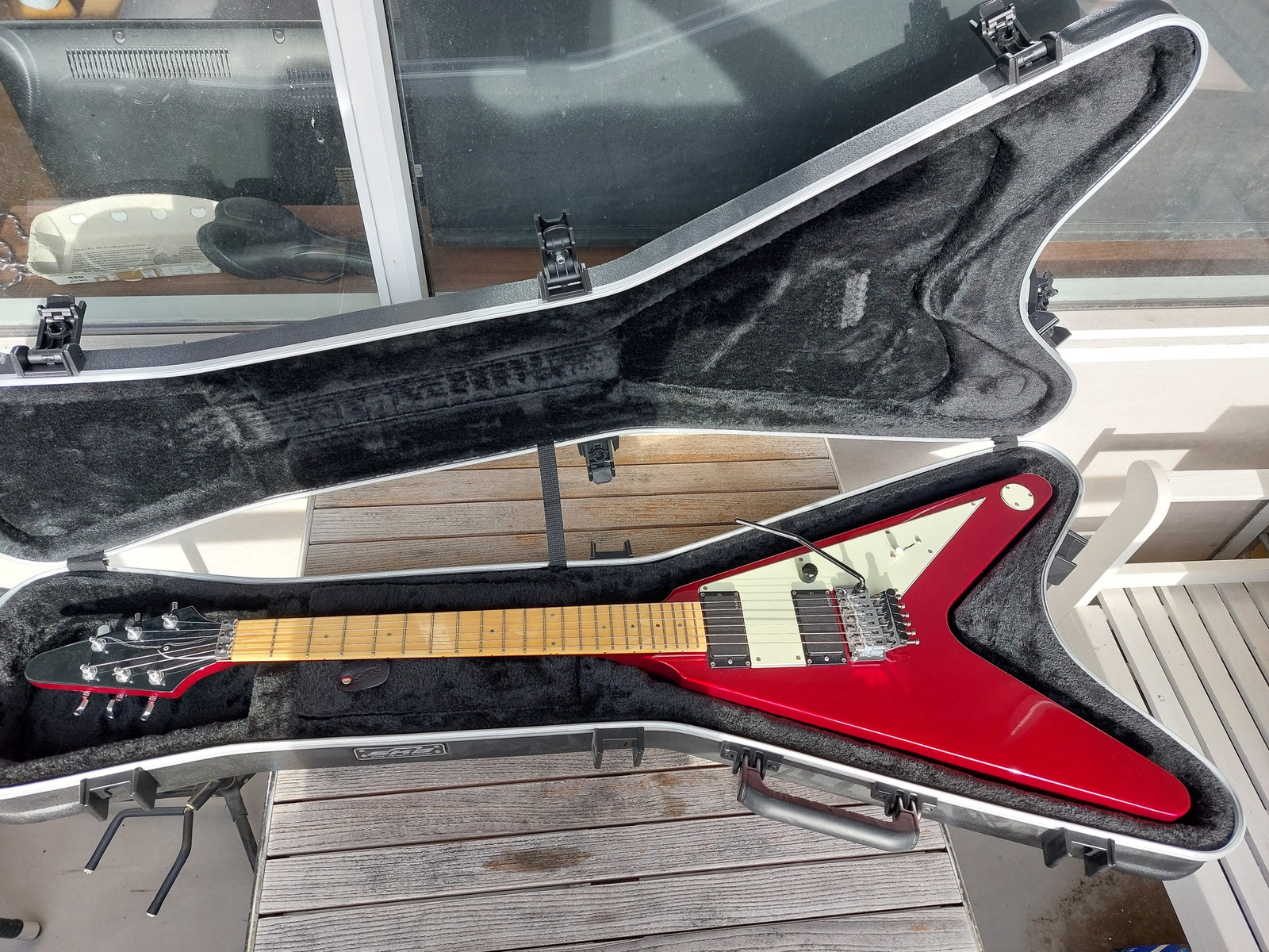 2007 ESP Edwards Flying V med EMG og Floyd Rose Made in Japan | DBA