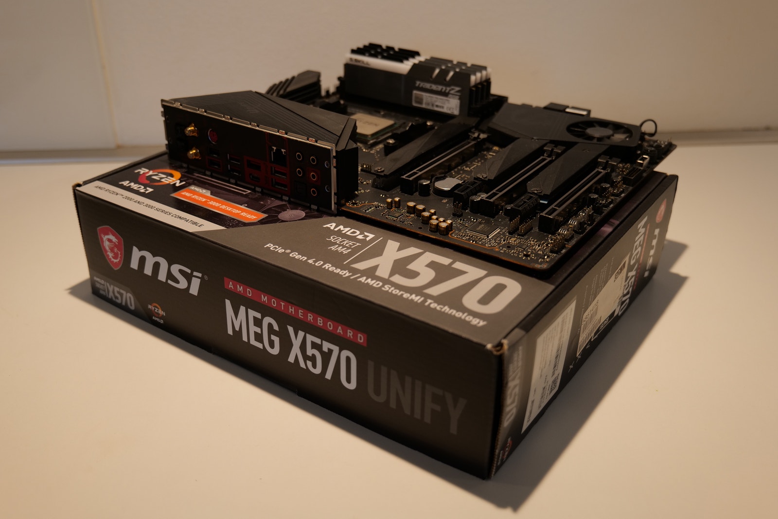 MSI x570 unify + AMD 5900X +g.skill 16×4 MSI x570 unify + AMD 5900X +g.skill 16×4