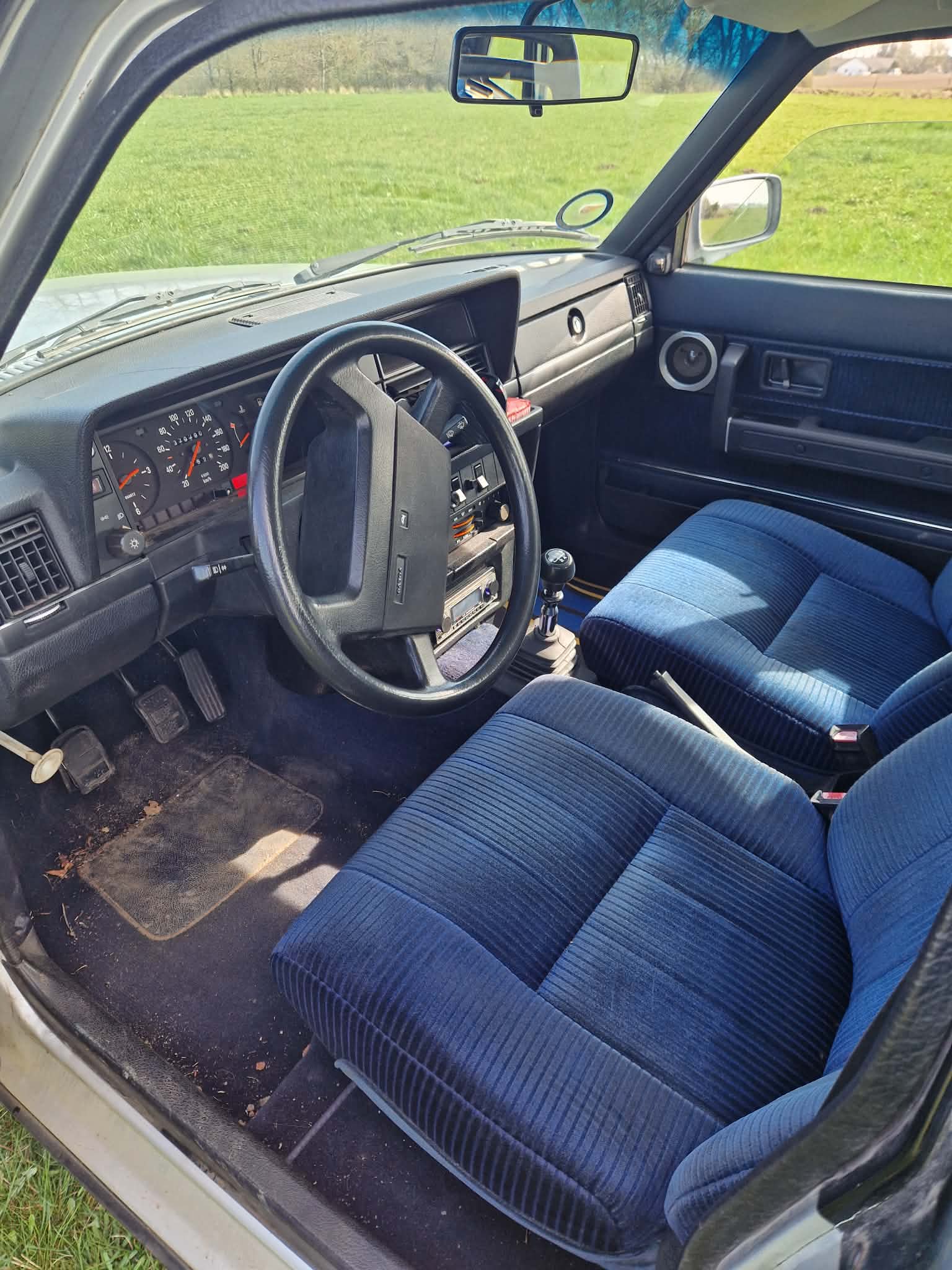 Volvo 240 til salg hos Nabilli