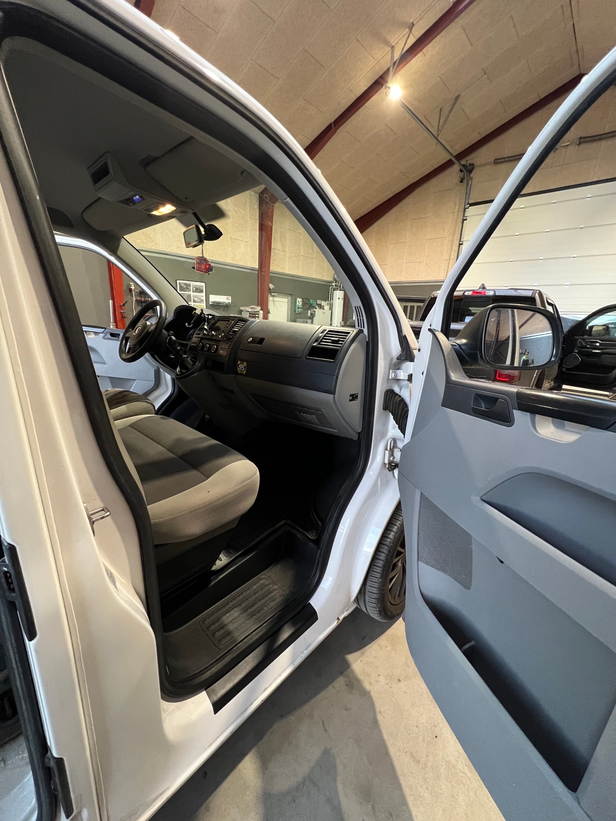 VW Transporter til salg hos Nabilli