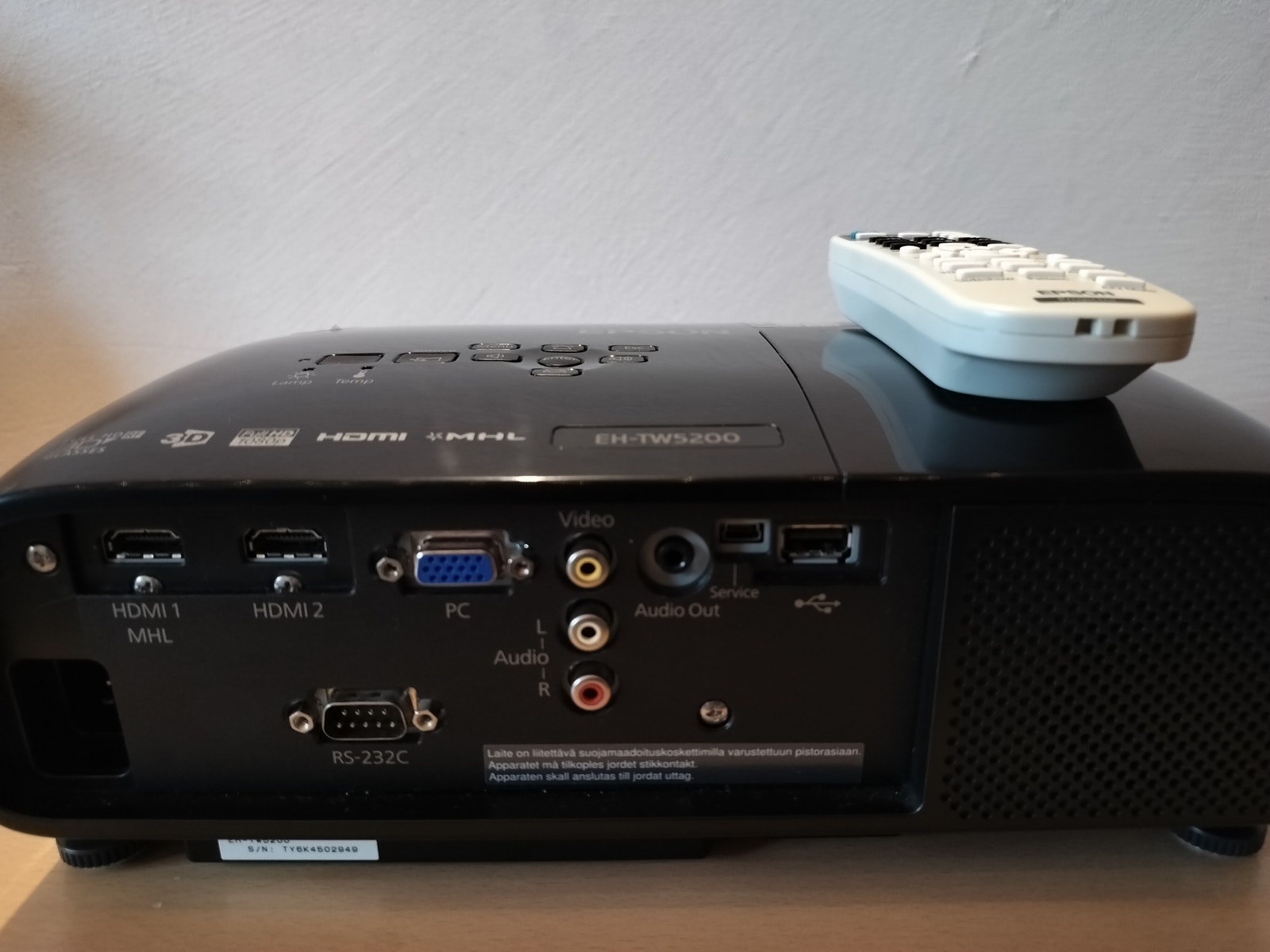 DK SUMO1　EH-TW5200 DK SUMO1 EH-TW5200 Epson EH-TW5200 review | What Hi-Fi?