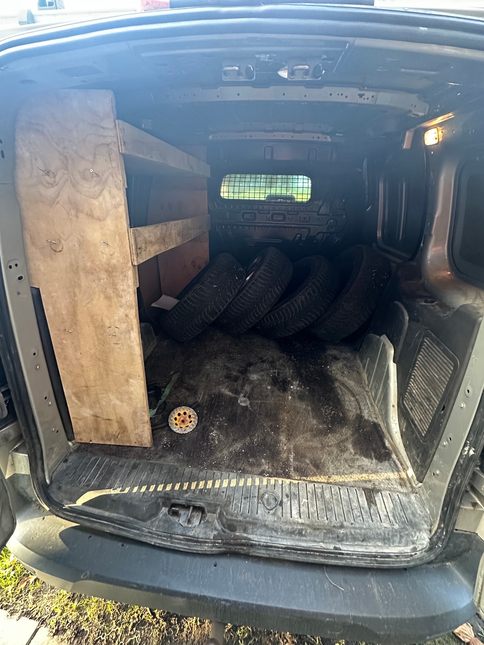 Ford Transit Connect til salg hos Nabilli