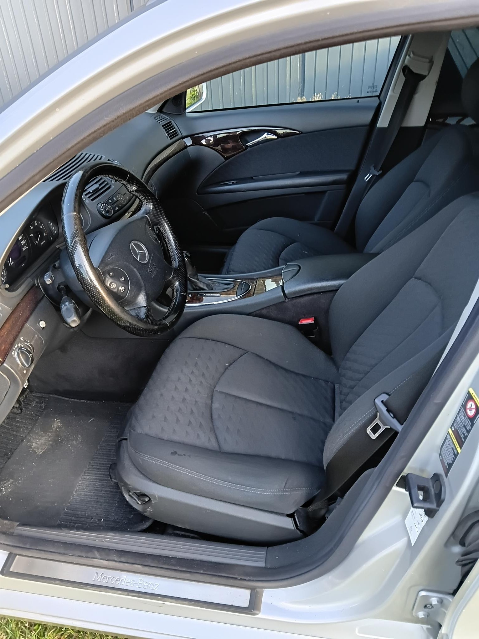 Mercedes E220 til salg hos Nabilli