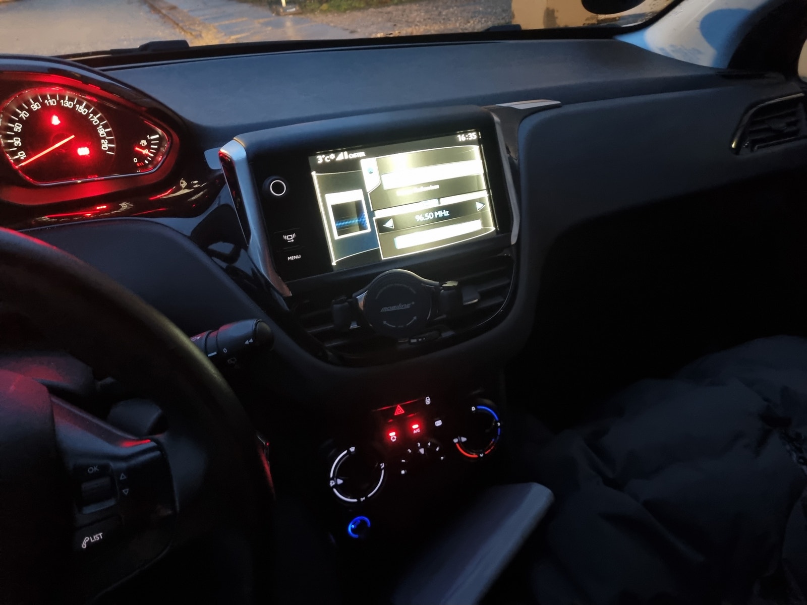 Peugeot 208 – billede 8