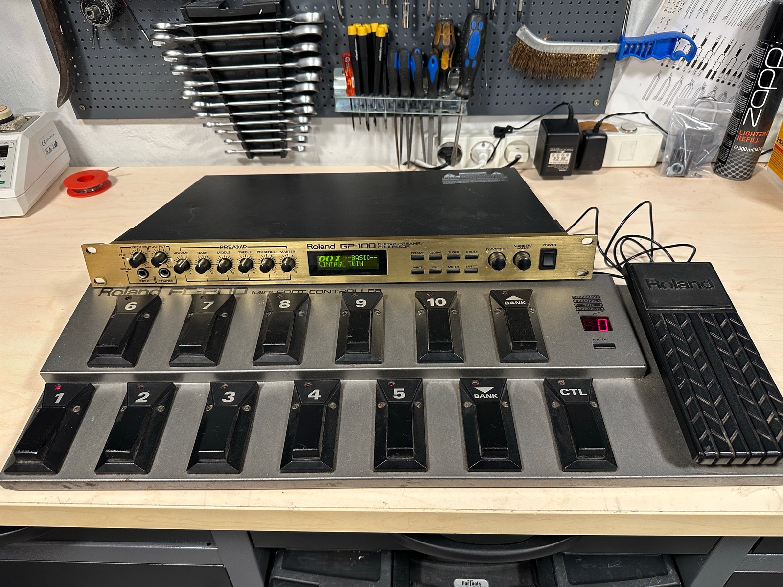 Roland GP-100 guitar preamp/processor med FC-200 midi foot