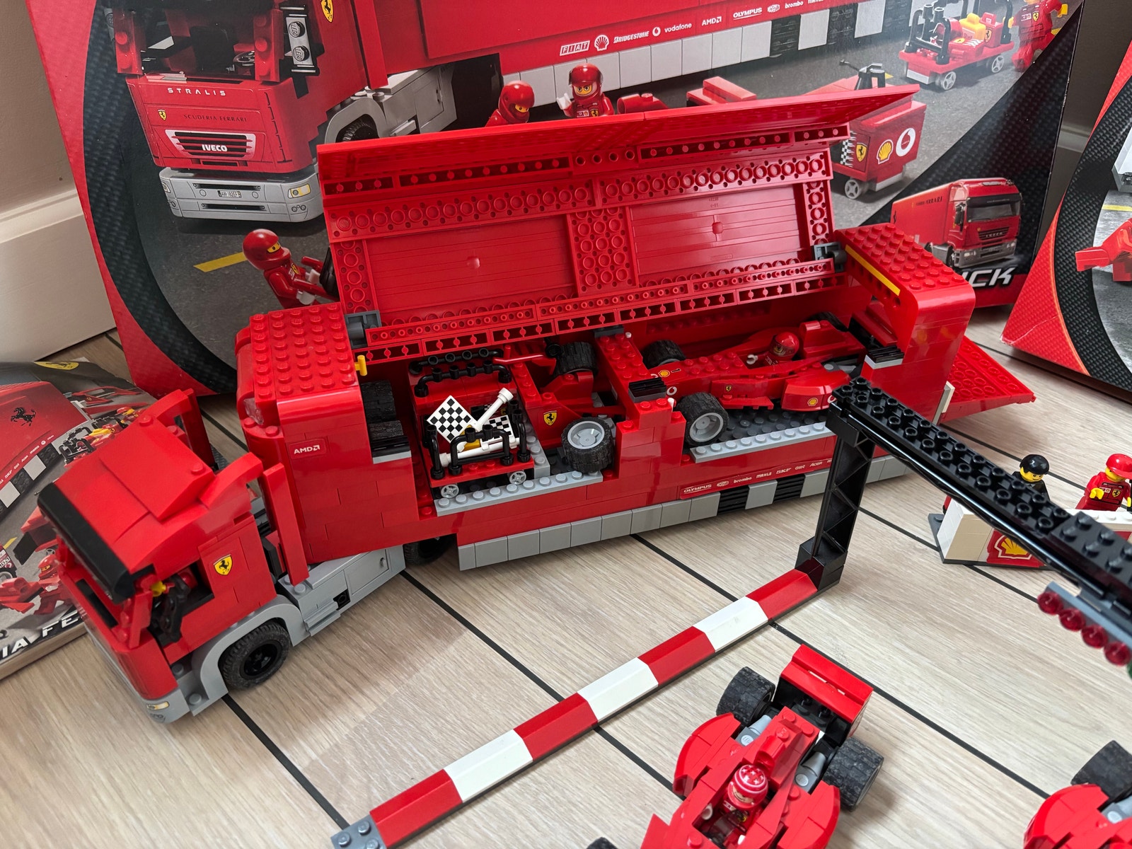 LEGO Racers Scuderia Ferrari 8654 og 8672 | DBA