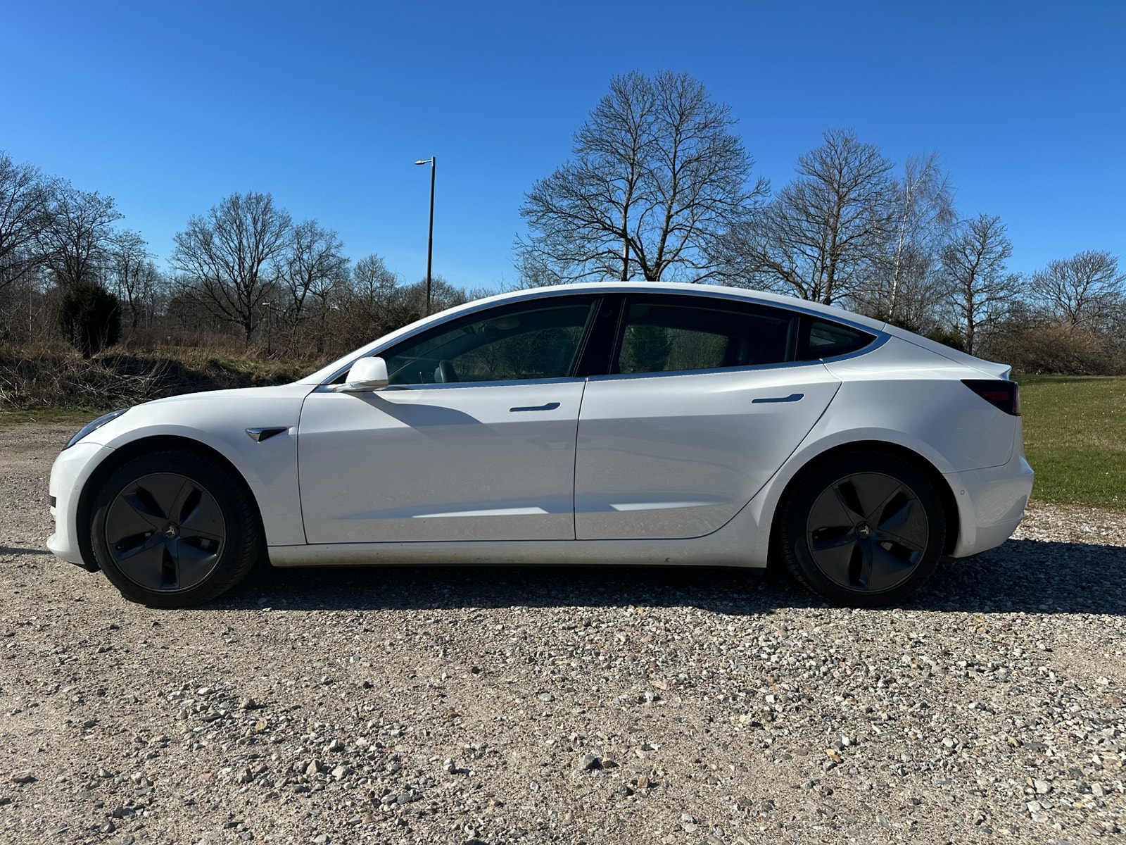 Tesla Model 3 til salg hos Nabilli