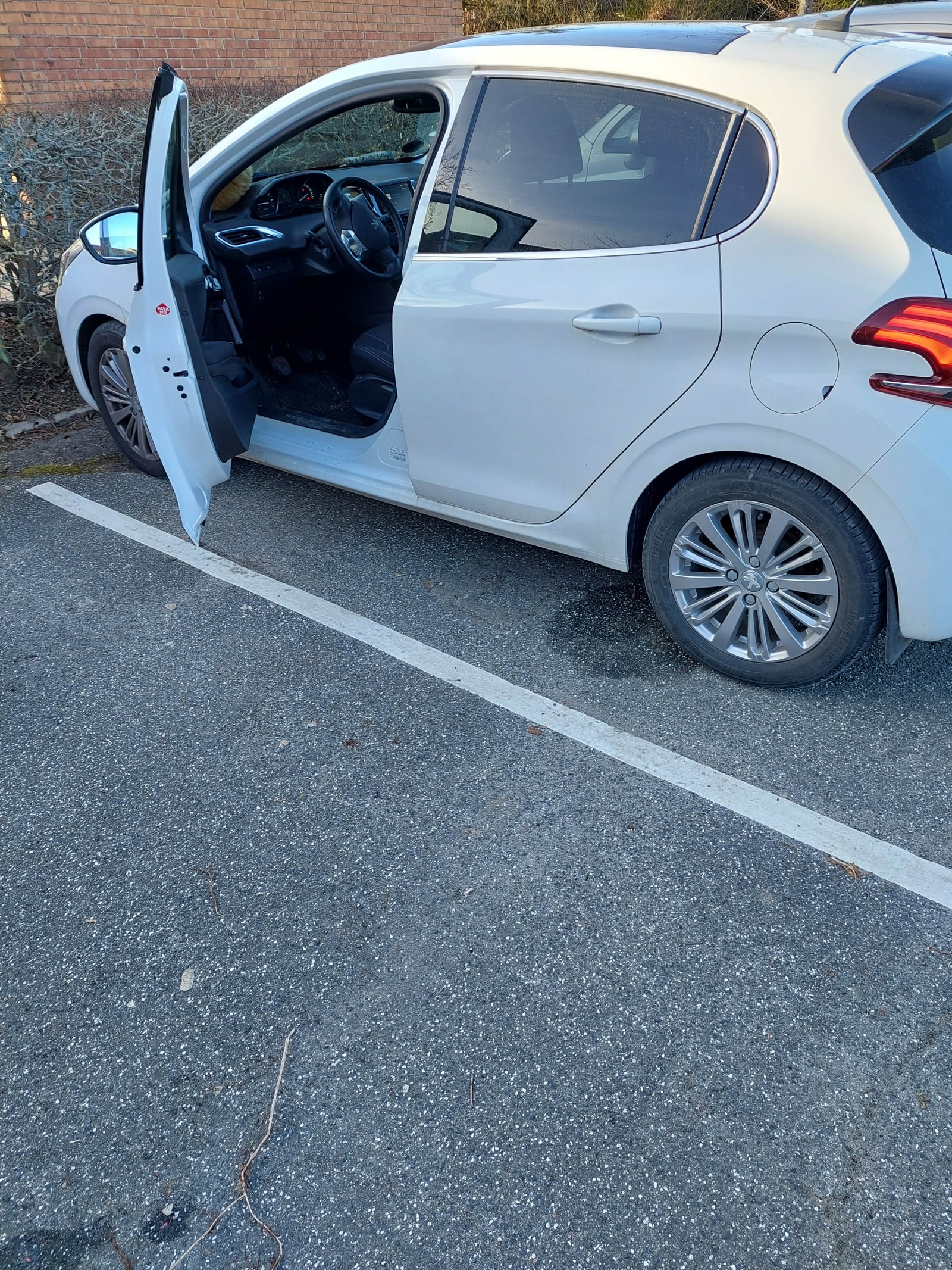 Peugeot 208 – billede 2