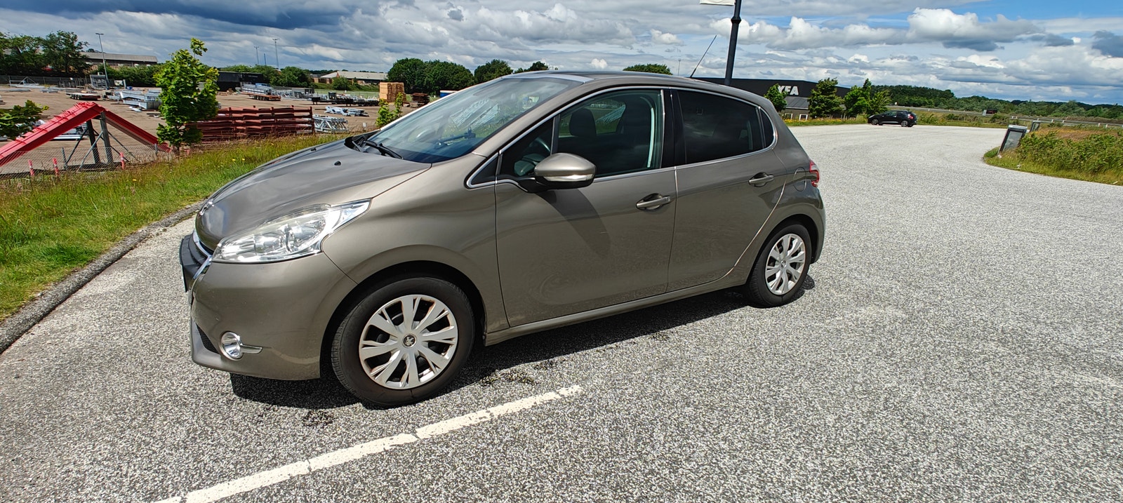 Peugeot 208 til salg hos Nabilli