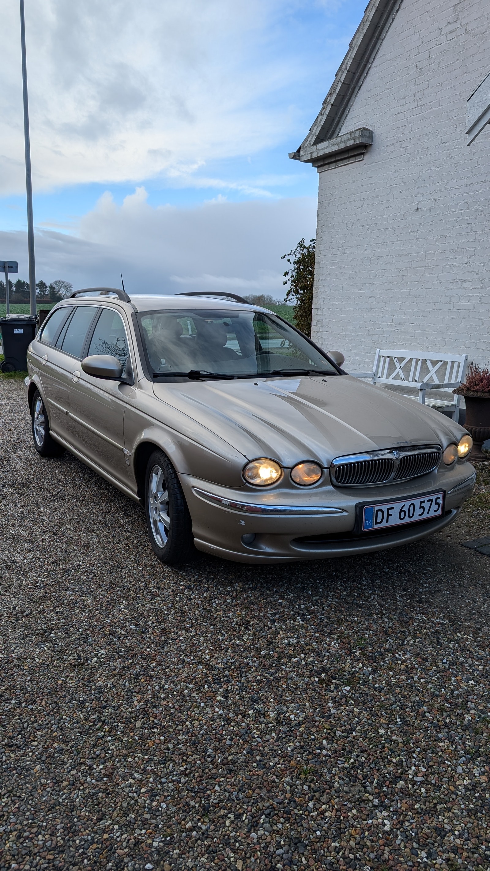 Jaguar X-TYPE til salg hos Nabilli