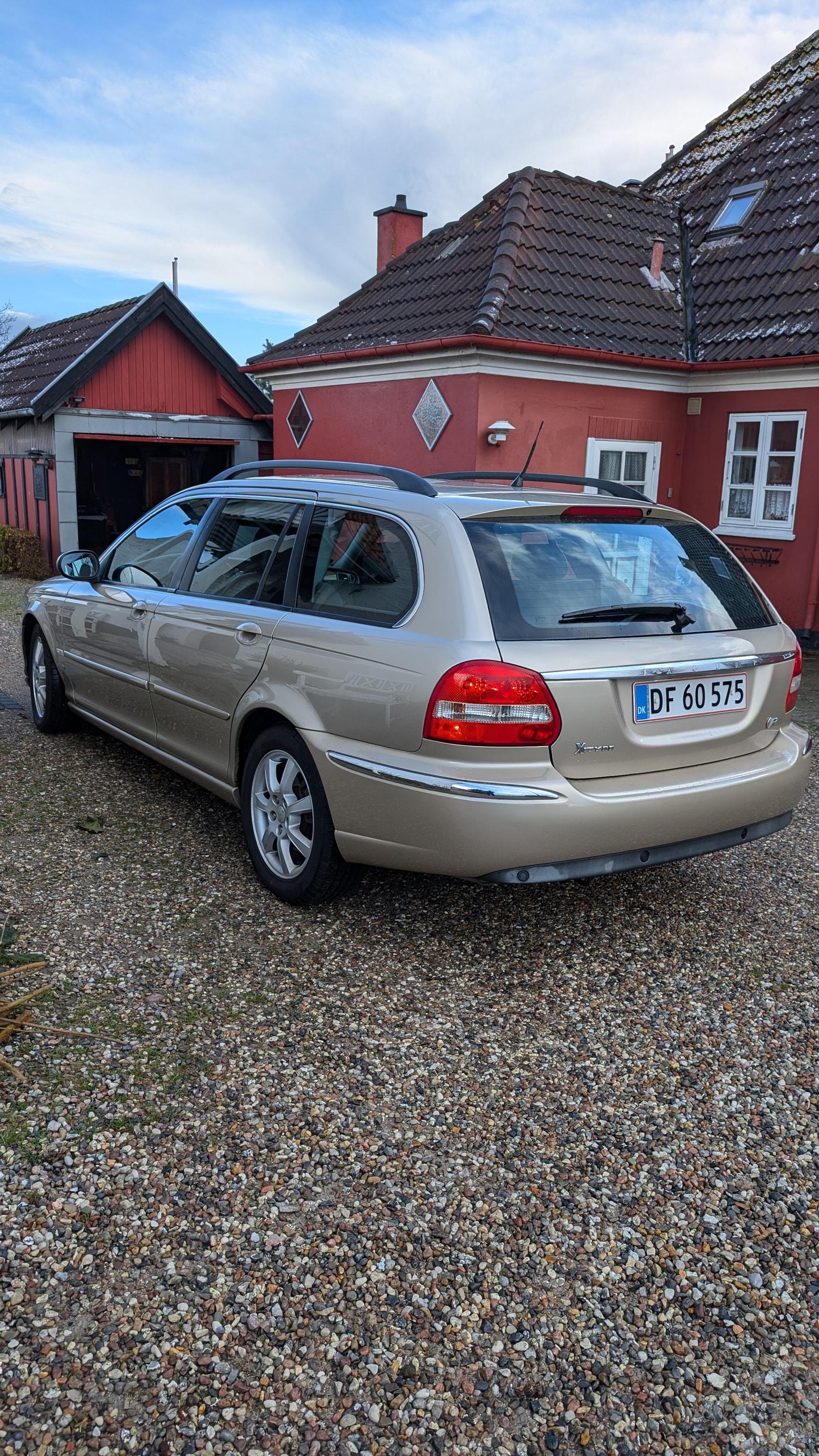 Jaguar X-TYPE til salg hos Nabilli
