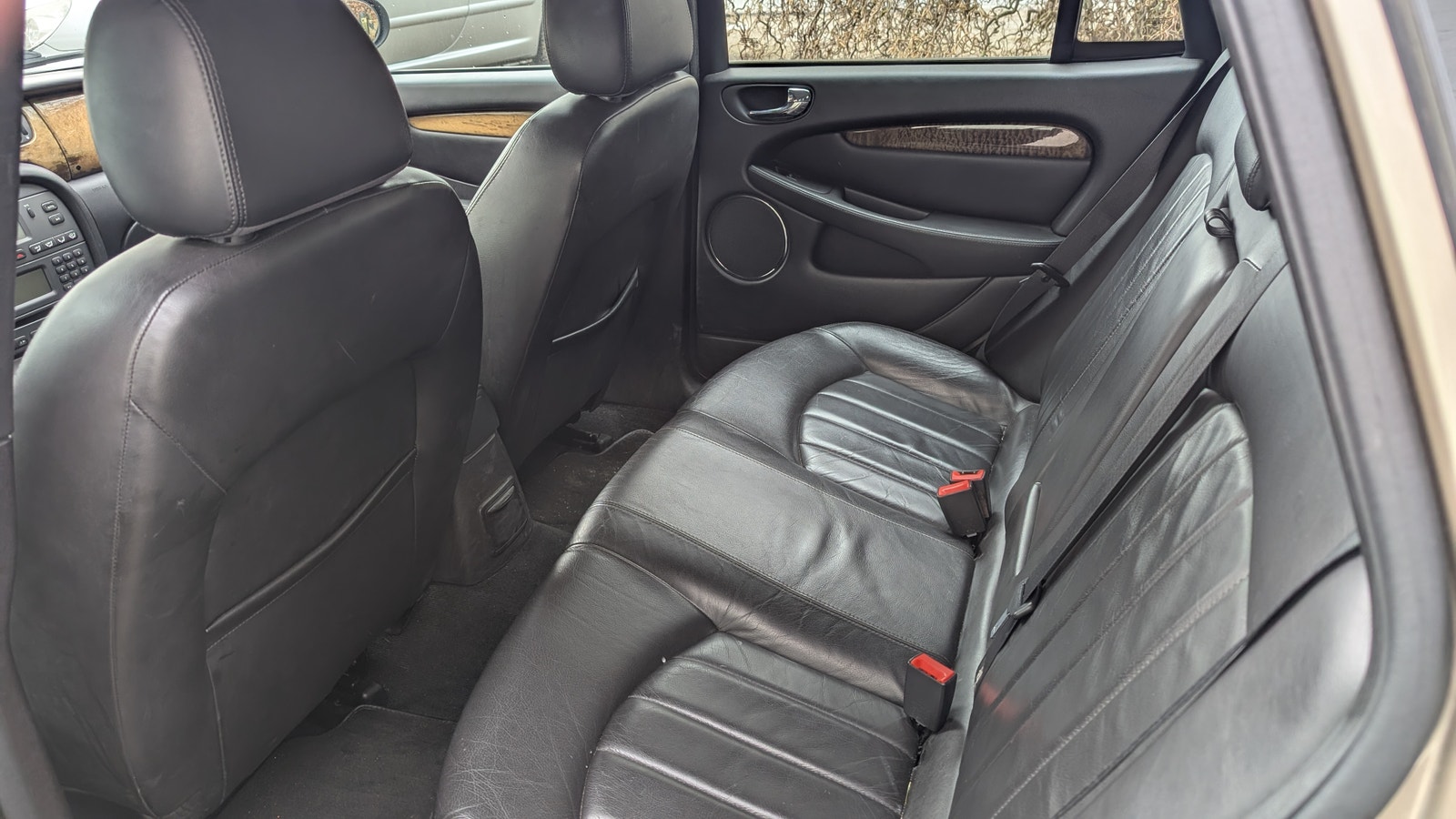 Jaguar X-TYPE til salg hos Nabilli