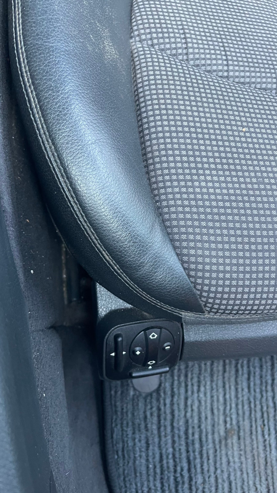Mercedes E320 – billede 8