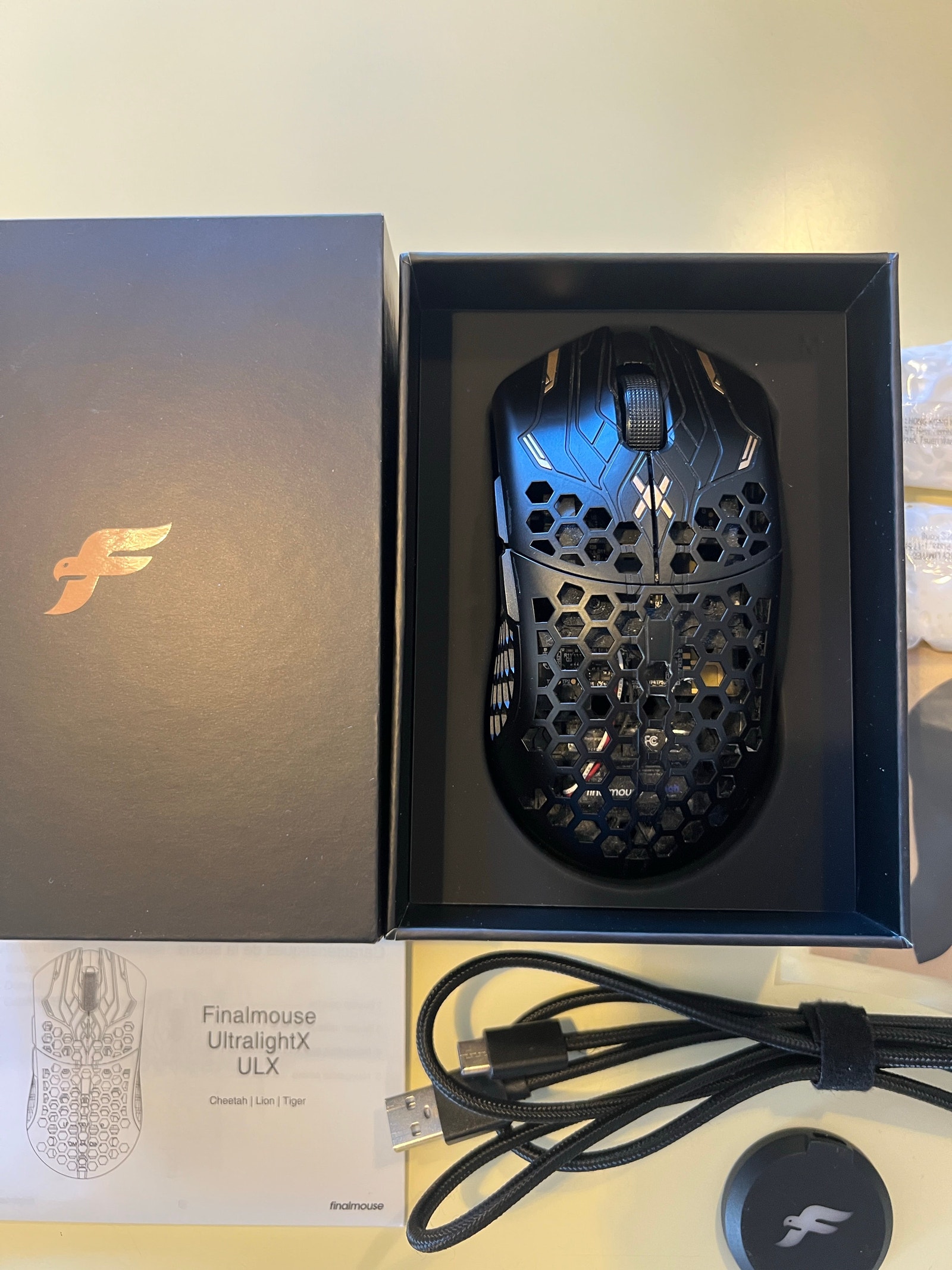 Finalmouse UltralightX guardian lion - medium | DBA