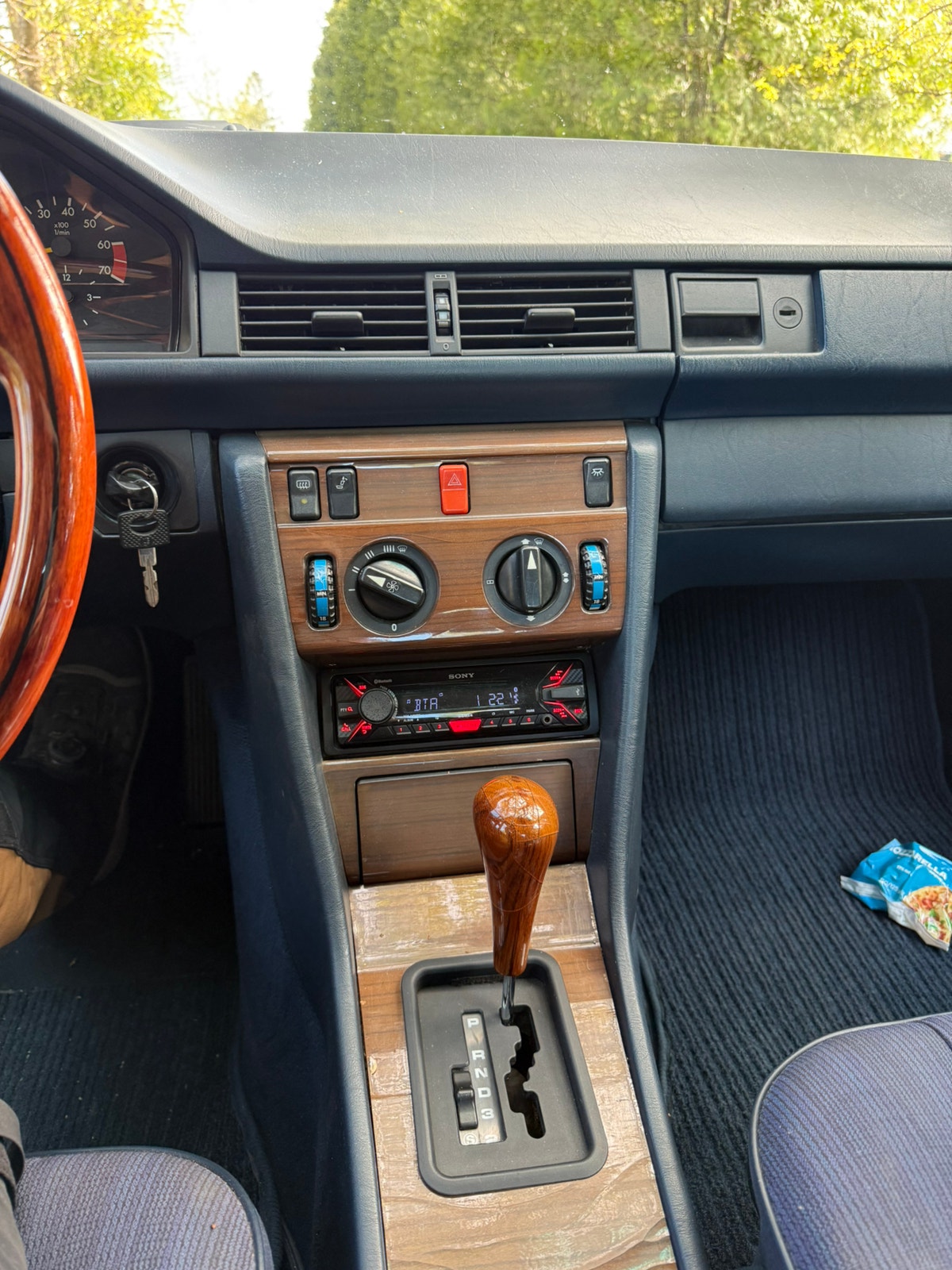 Mercedes 230 CE – billede 4