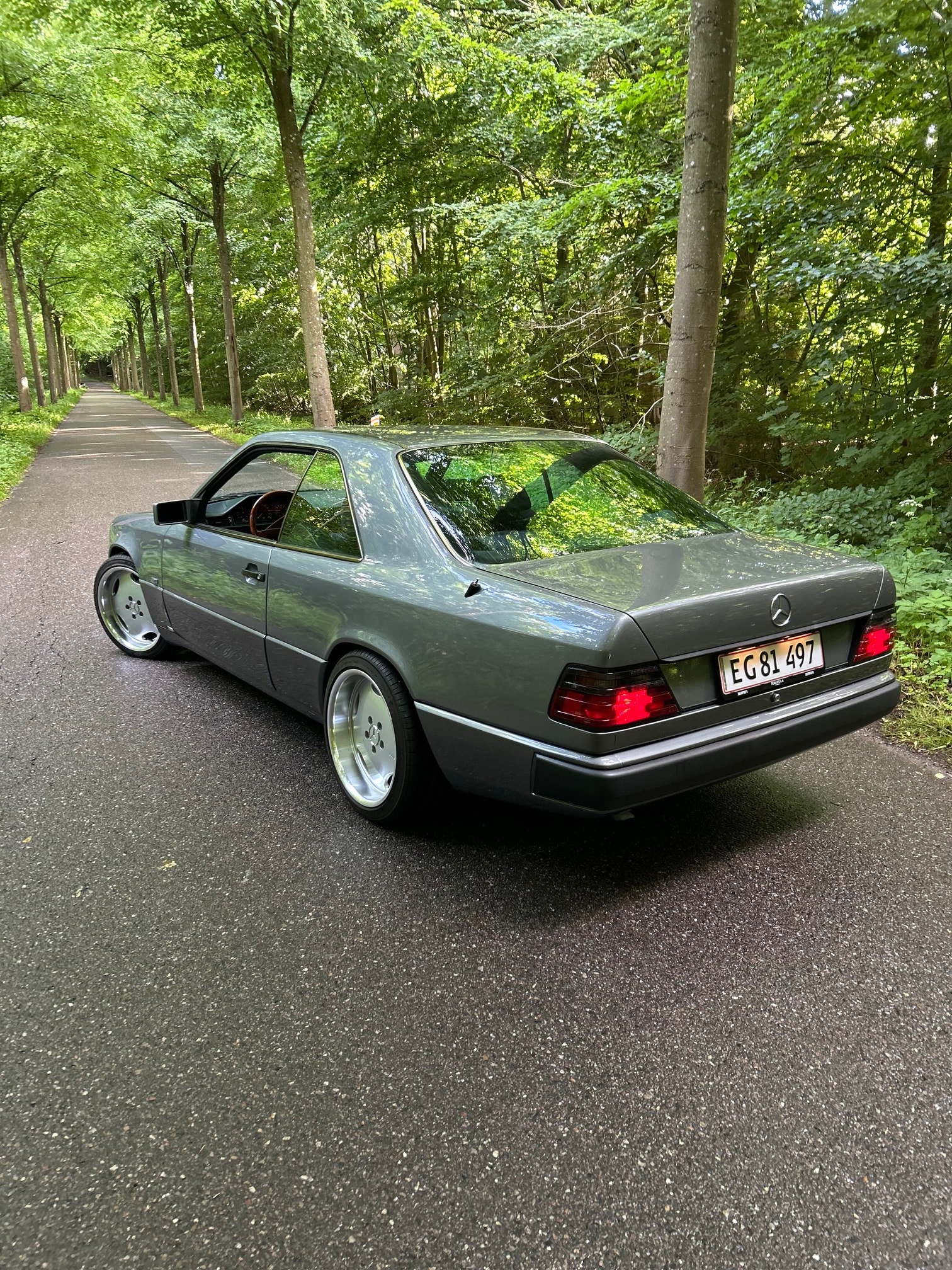 Mercedes 230 CE – billede 2