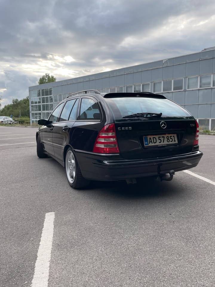 Mercedes C220 d til salg hos Nabilli