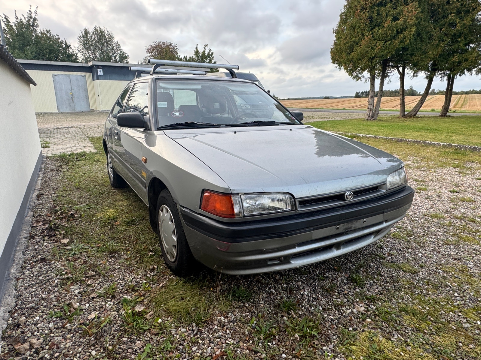 Mazda 323 til salg hos Nabilli