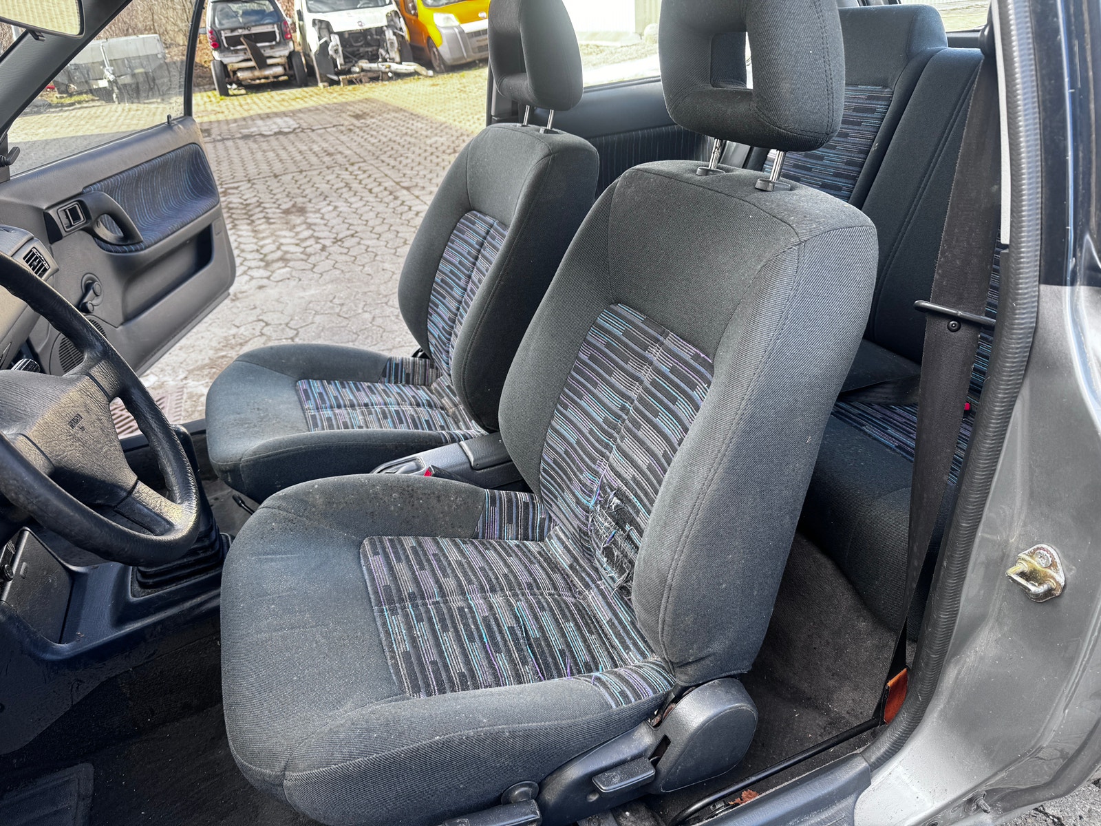 Mazda 323 til salg hos Nabilli
