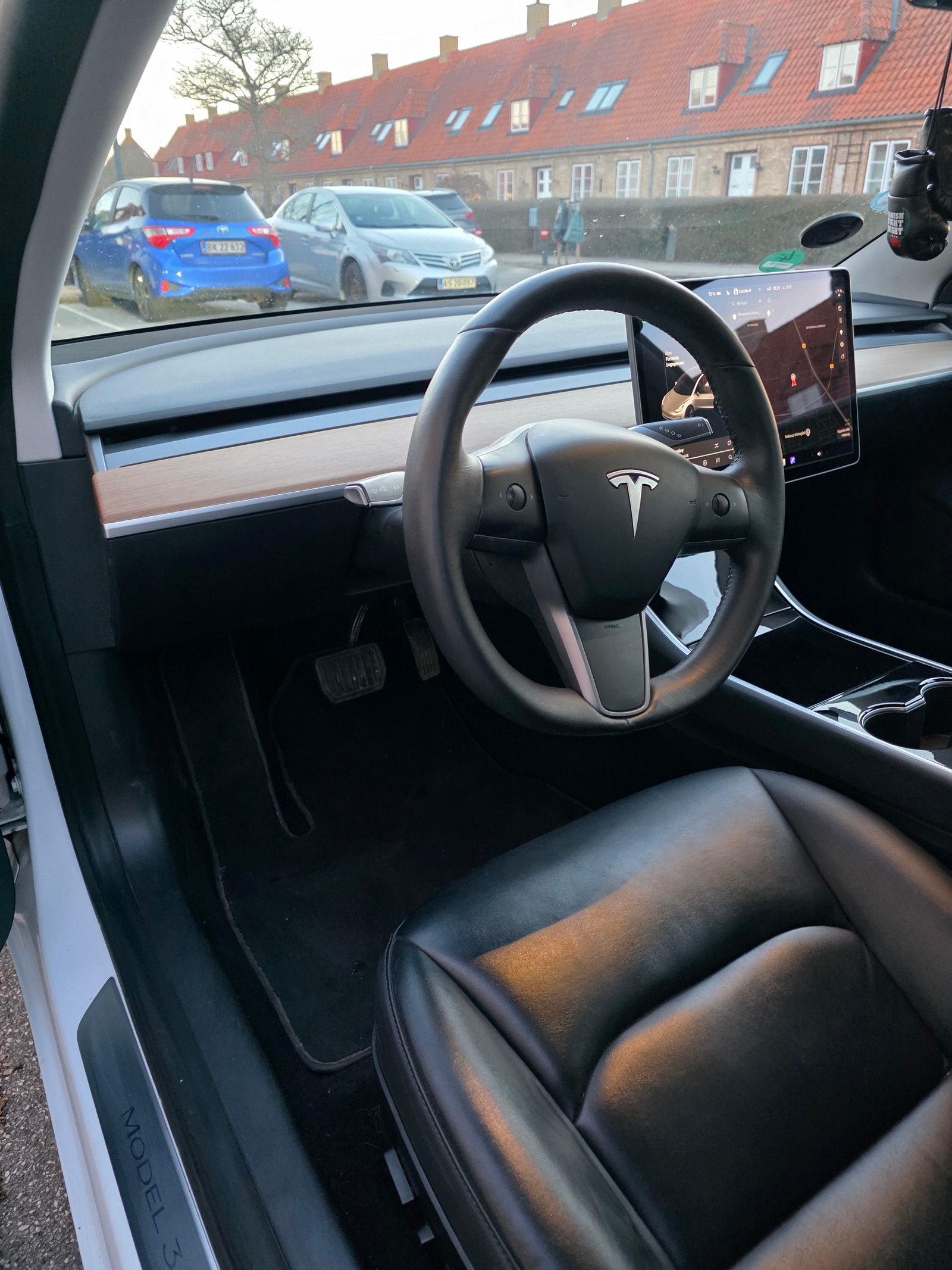 Tesla Model 3 til salg hos Nabilli