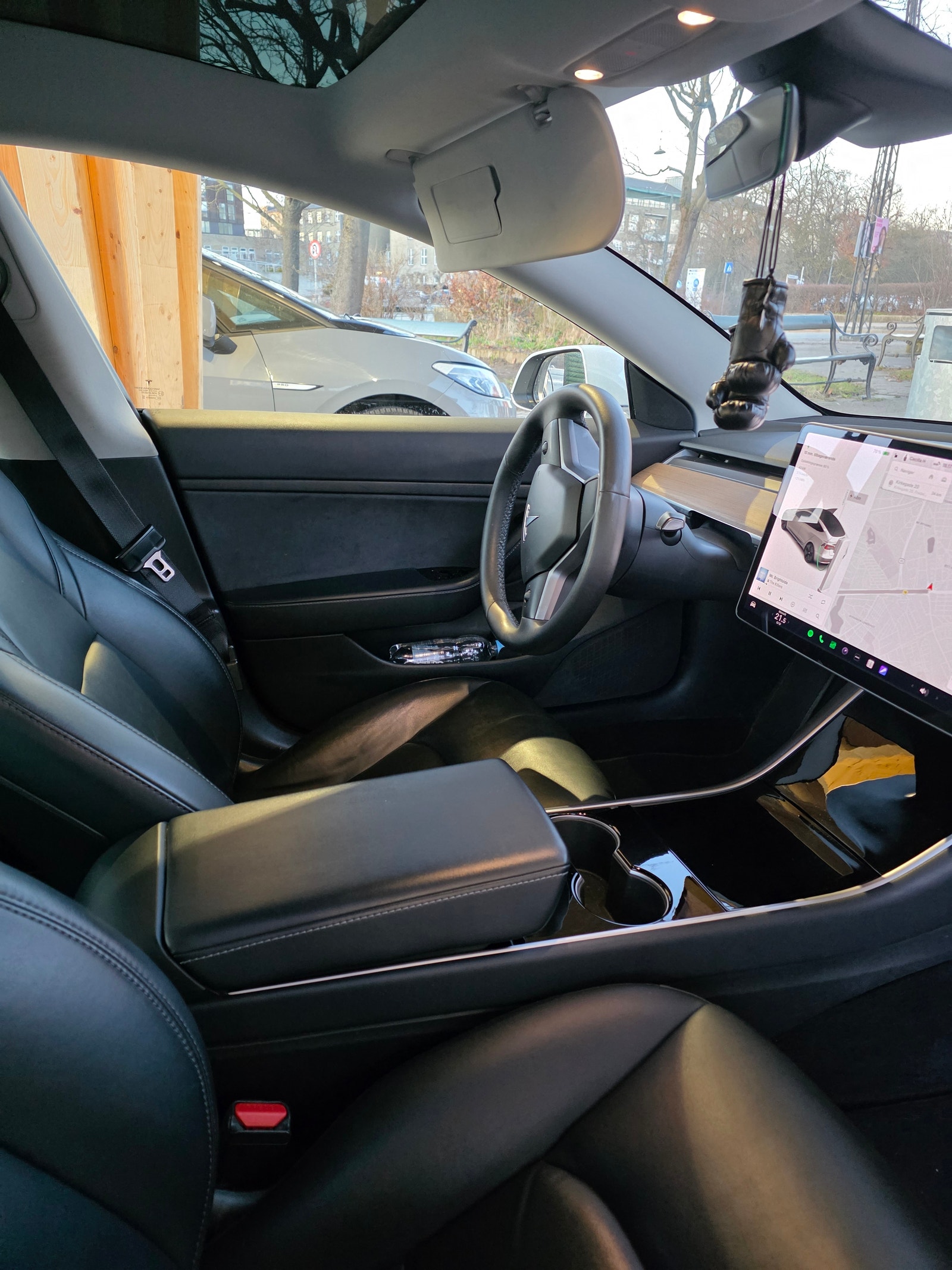 Tesla Model 3 til salg hos Nabilli