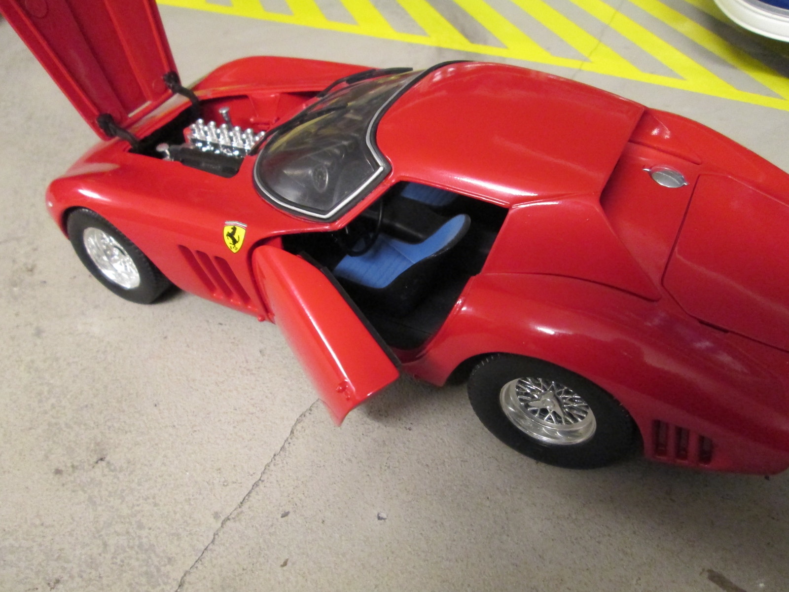 Ferrari 250 gto 1964 1/18 jouef evolution