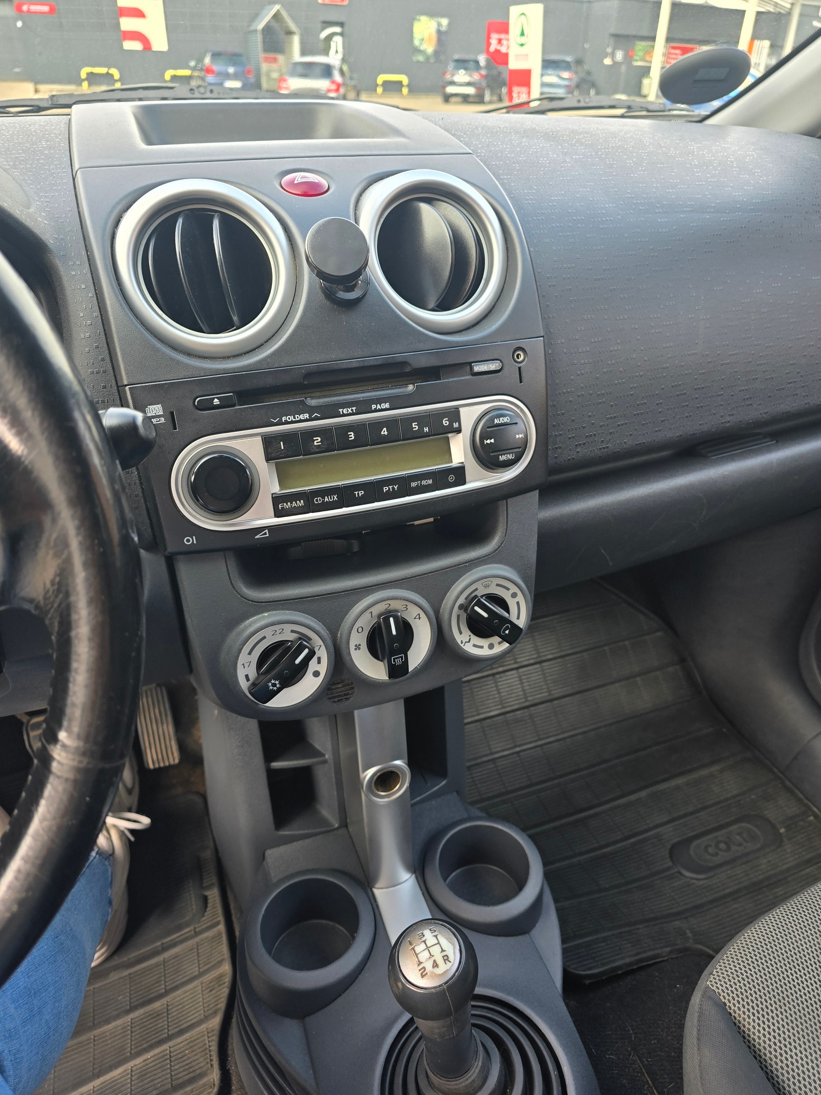 Mitsubishi Colt – billede 11