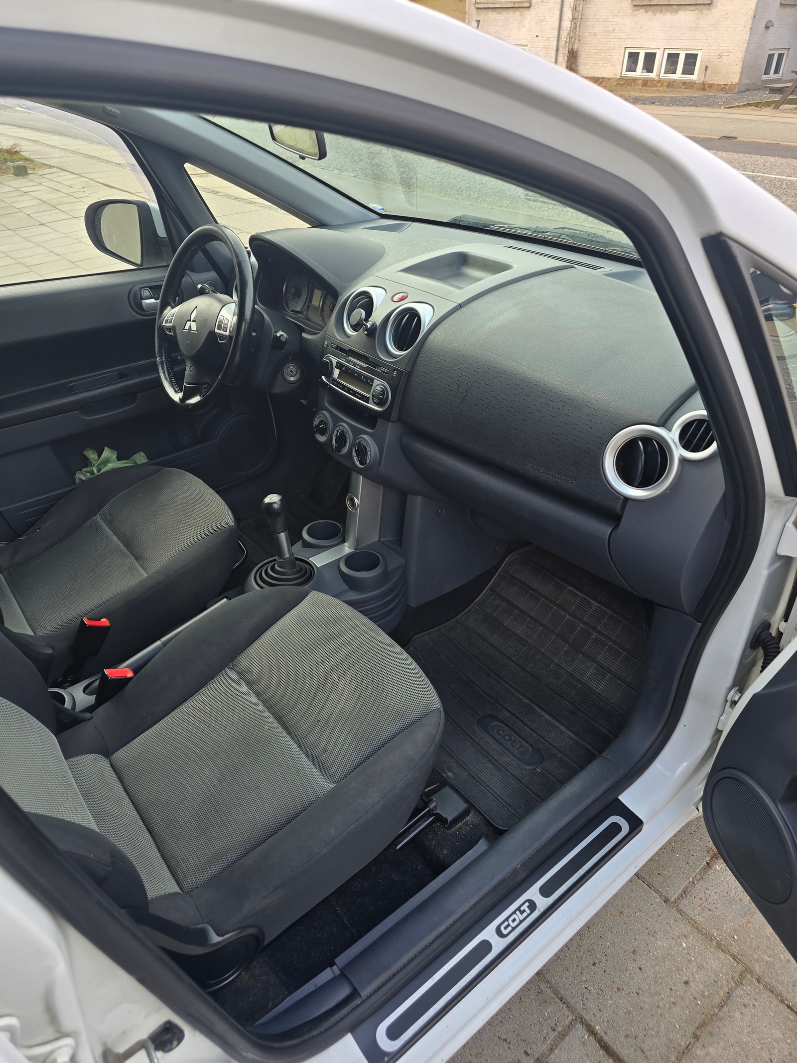 Mitsubishi Colt – billede 16