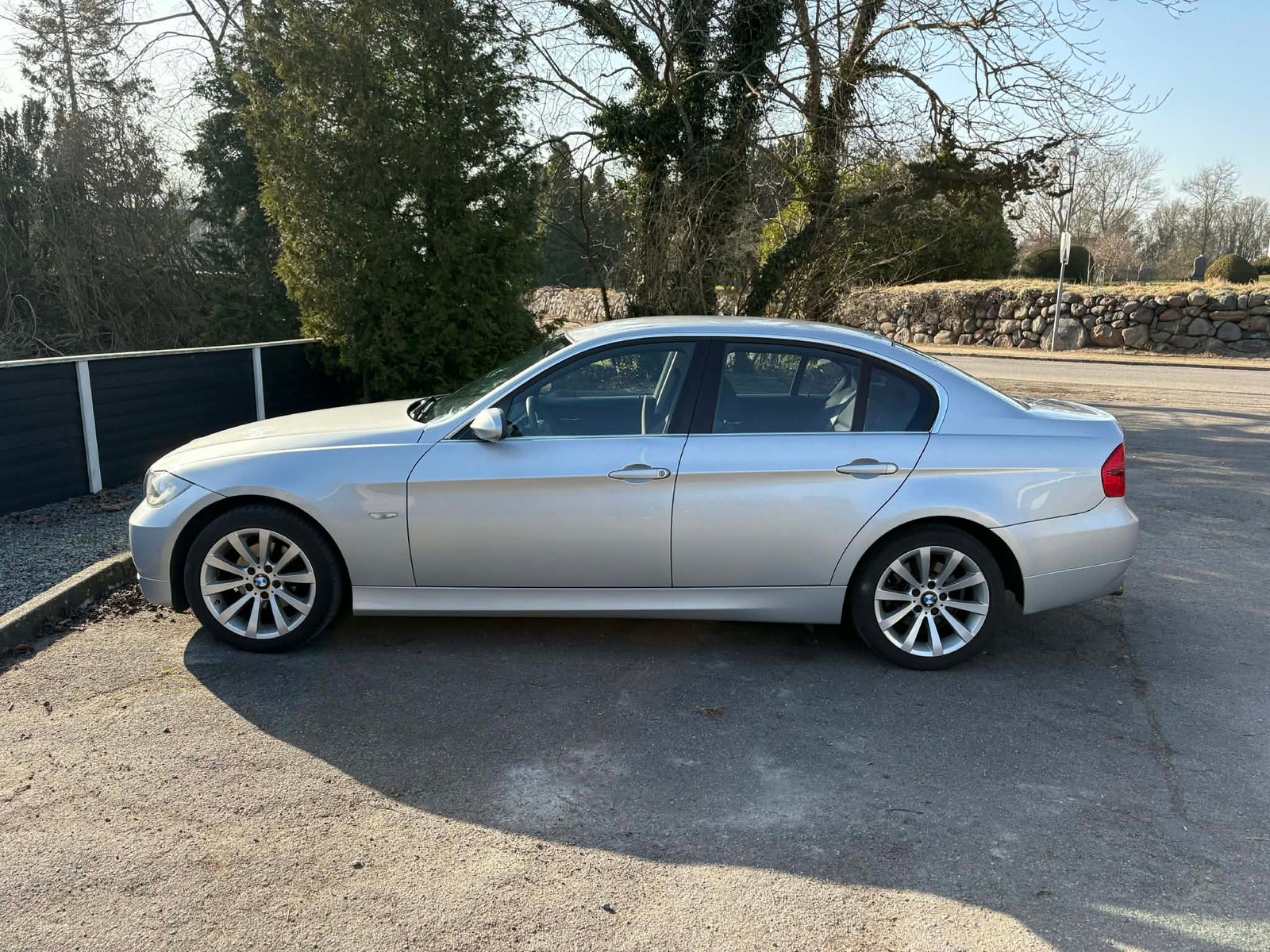 BMW 325i til salg hos Nabilli
