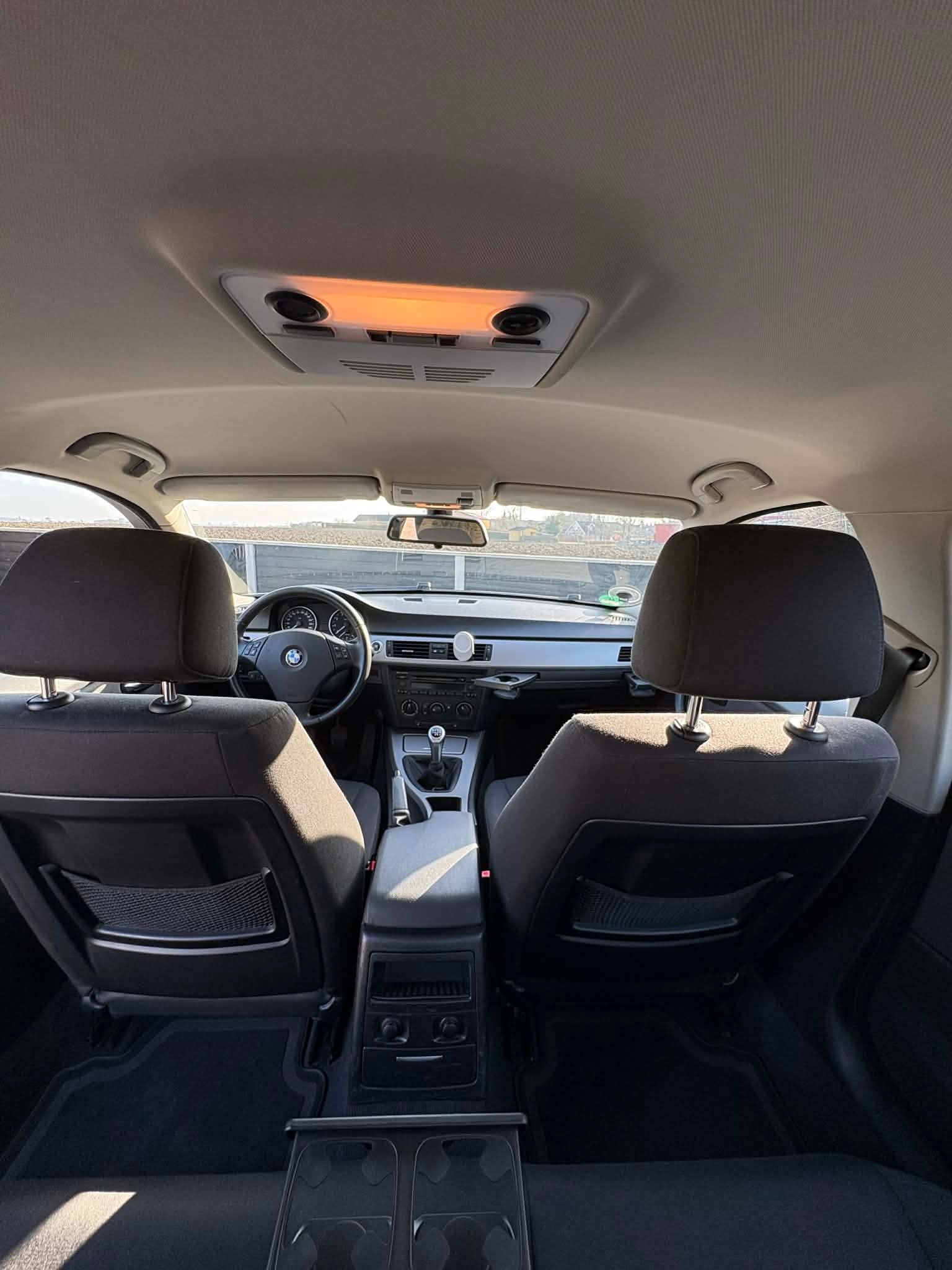 BMW 325i til salg hos Nabilli