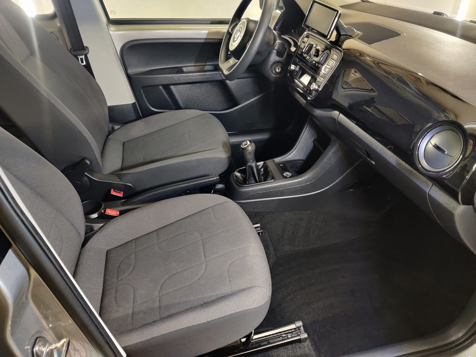 VW UP! til salg hos Nabilli