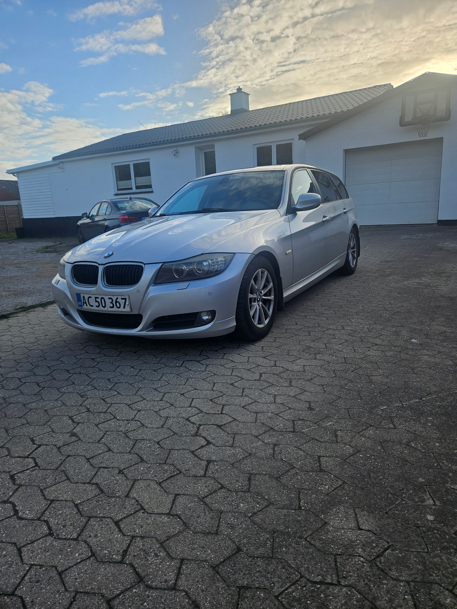 BMW 320d til salg hos Nabilli