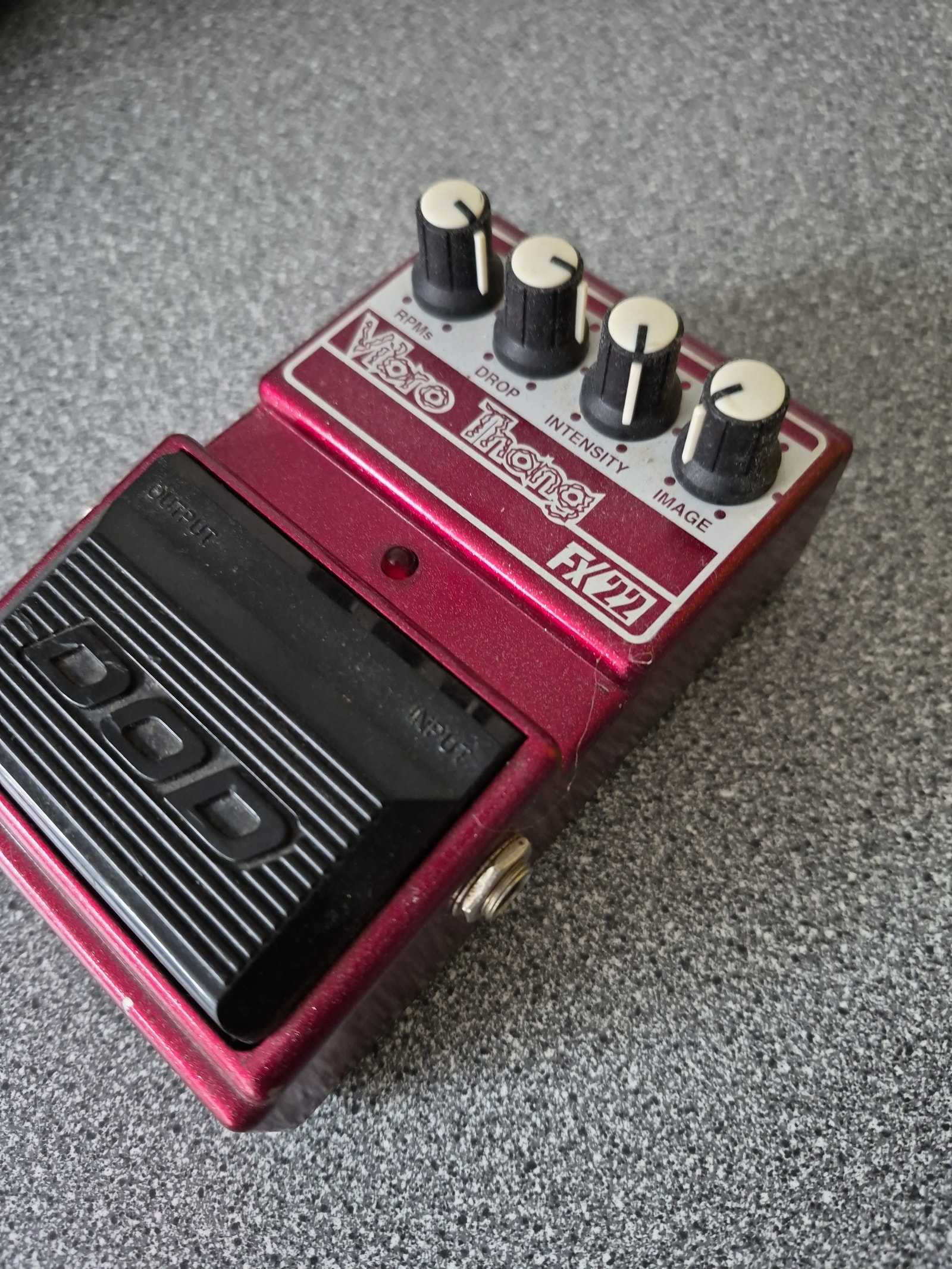 DOD Vibro Thang FX22 guitar effektpedal rød | DBA