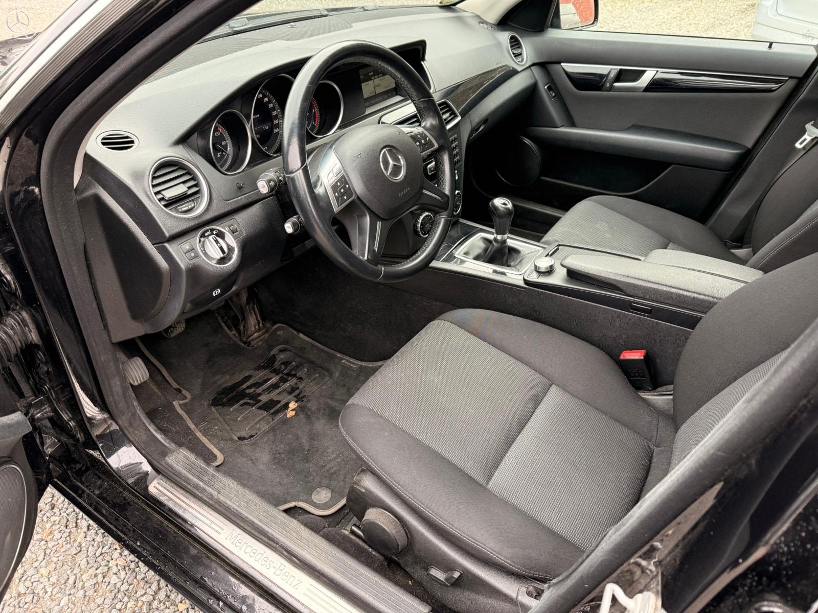 Mercedes C180 til salg hos Nabilli